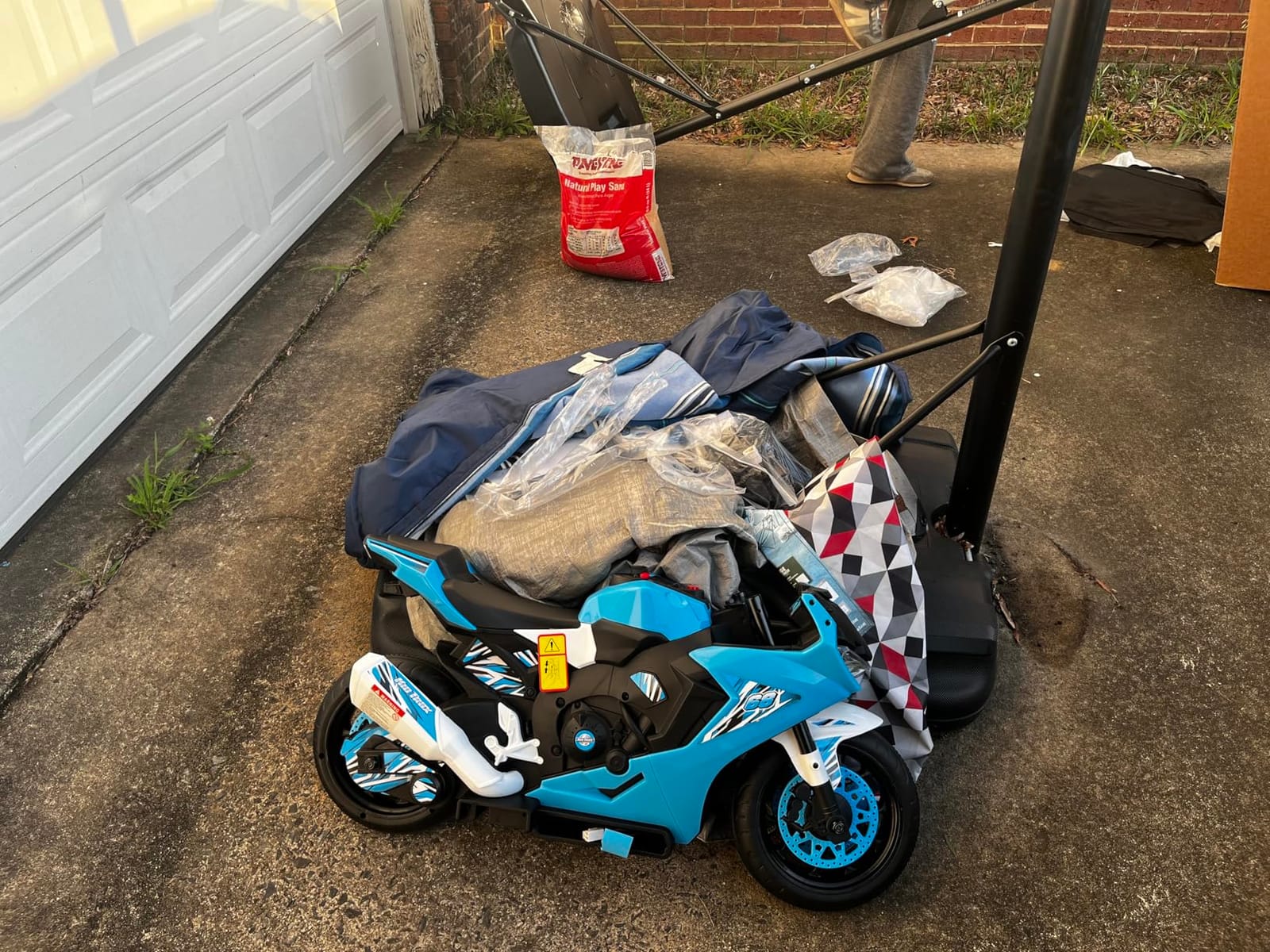 Kid Trax 6V Glow Electric Toddler Kids Motorcycle - Toddler Bike, Indoor/Outdoor Toys, Durable, LED Headlights and Body Light, Realistc Sounds, Kids Ride On Toys, Max Weight 65lbs, Ages 3+, Blue customer photo 1