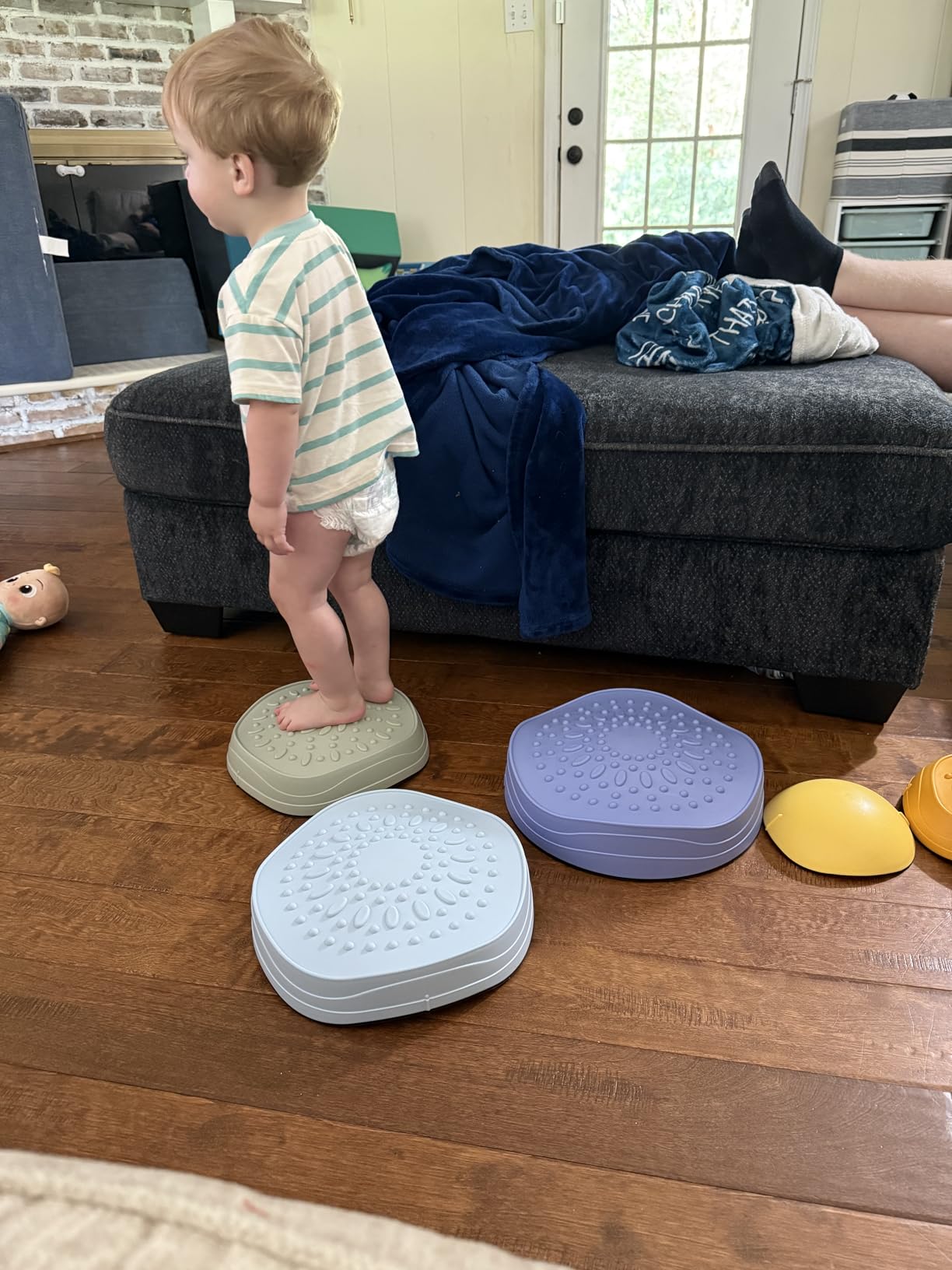 Lehoo Castle Stepping Stones for Kids, Non-Slip Toddler Stepping Stones, Indoor & Outdoor Sensory Toys for Toddlers 1-3, Balance Board Obstacle Course for Kids 3-5 customer photo 2