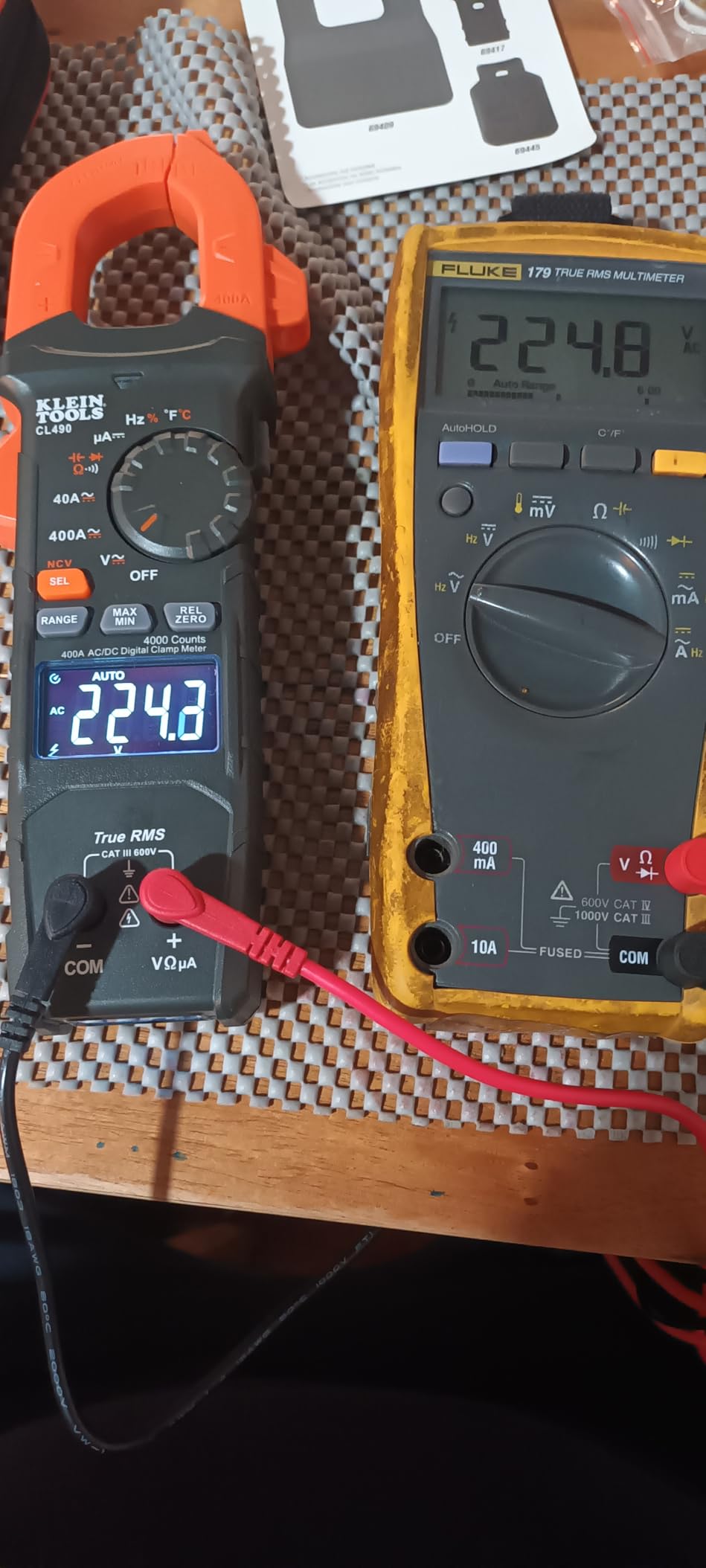 Klein Tools CL490 AC/DC Digital Clamp Meter with TRMS, Dual Display, Auto-Ranging, Current, Voltage, Resistance, Continuity, NCVT Detection, and Reverse Contrast LCD customer photo 1