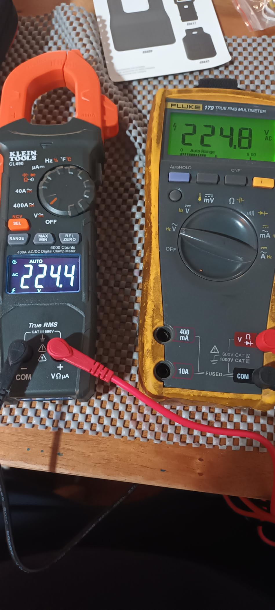 Klein Tools CL490 AC/DC Digital Clamp Meter with TRMS, Dual Display, Auto-Ranging, Current, Voltage, Resistance, Continuity, NCVT Detection, and Reverse Contrast LCD customer photo 2