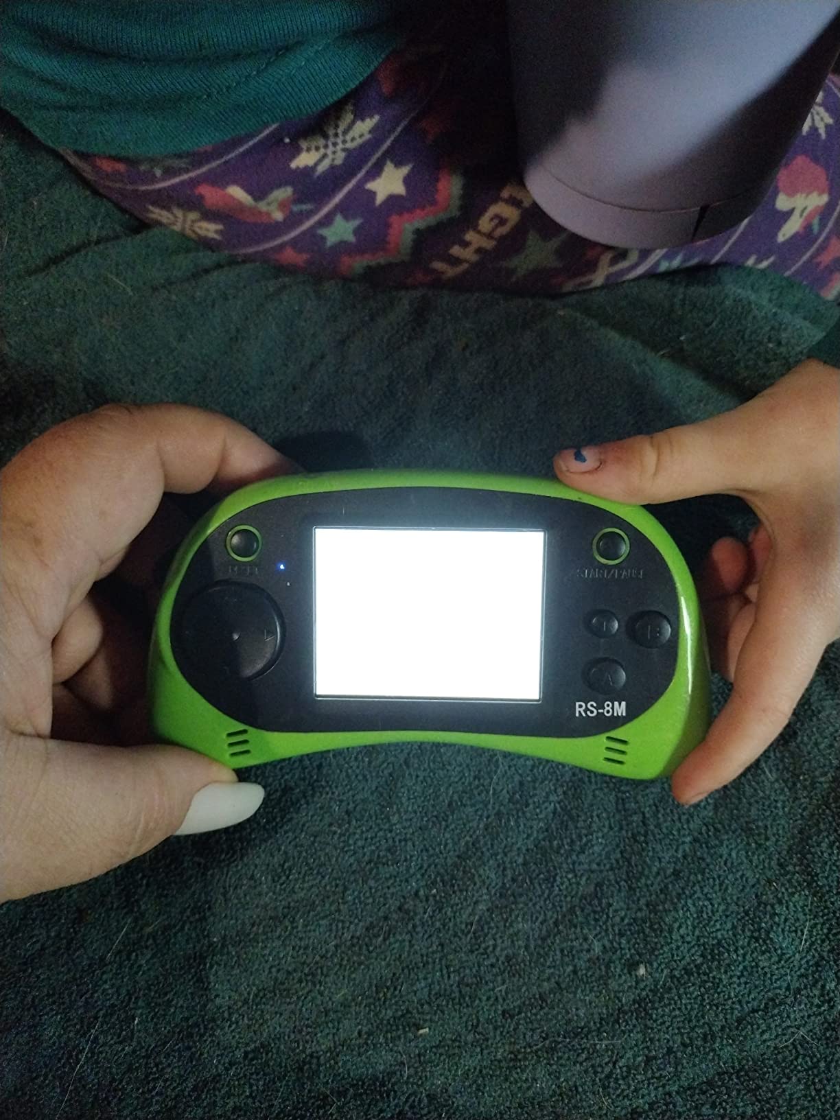 Kids Handheld Portable Video Game Player with 200 Games - 16 Bit 2.5 Inch Screen Mini Retro Electronic Machine for Boys Girls (Yellow) customer photo 1