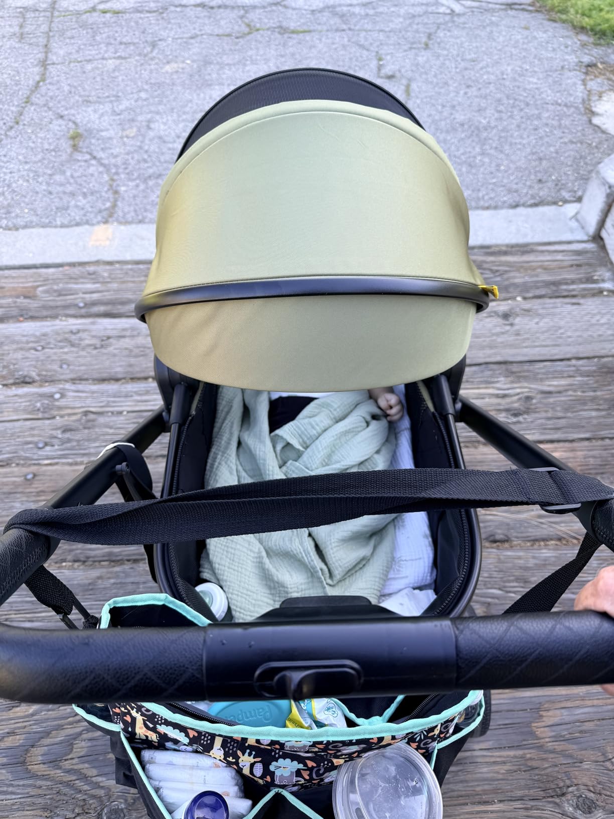 newyoo Nestro 516M 2-in-1 Convertible Infant Stroller, Pramette Mode, Black, Newborn ready, reversible, 3 position recline, 180 degree lie flat, breathable mesh, UPF 50 canopy, large basket customer photo 2