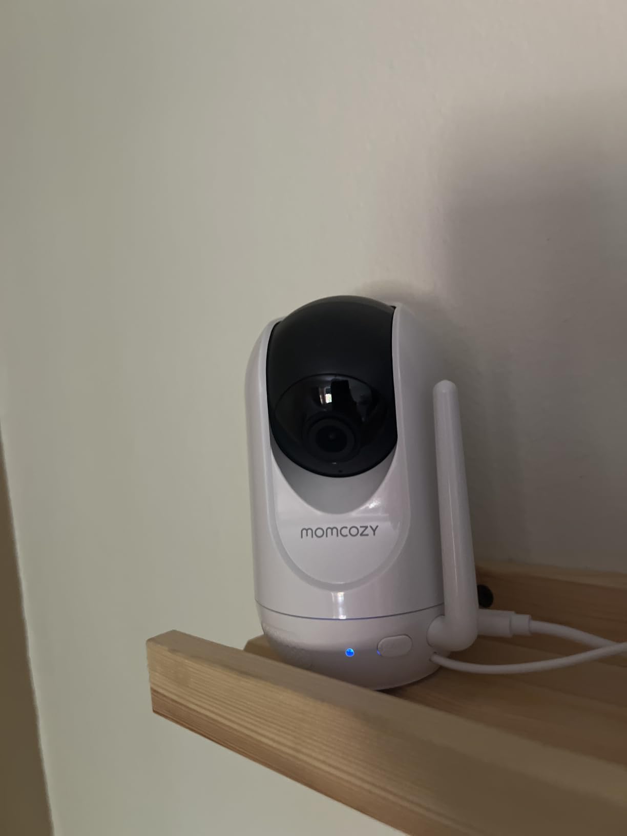 Momcozy Smart WiFi Baby Monitor, APP Control Baby Monitor with Camera&Audio customer photo 1