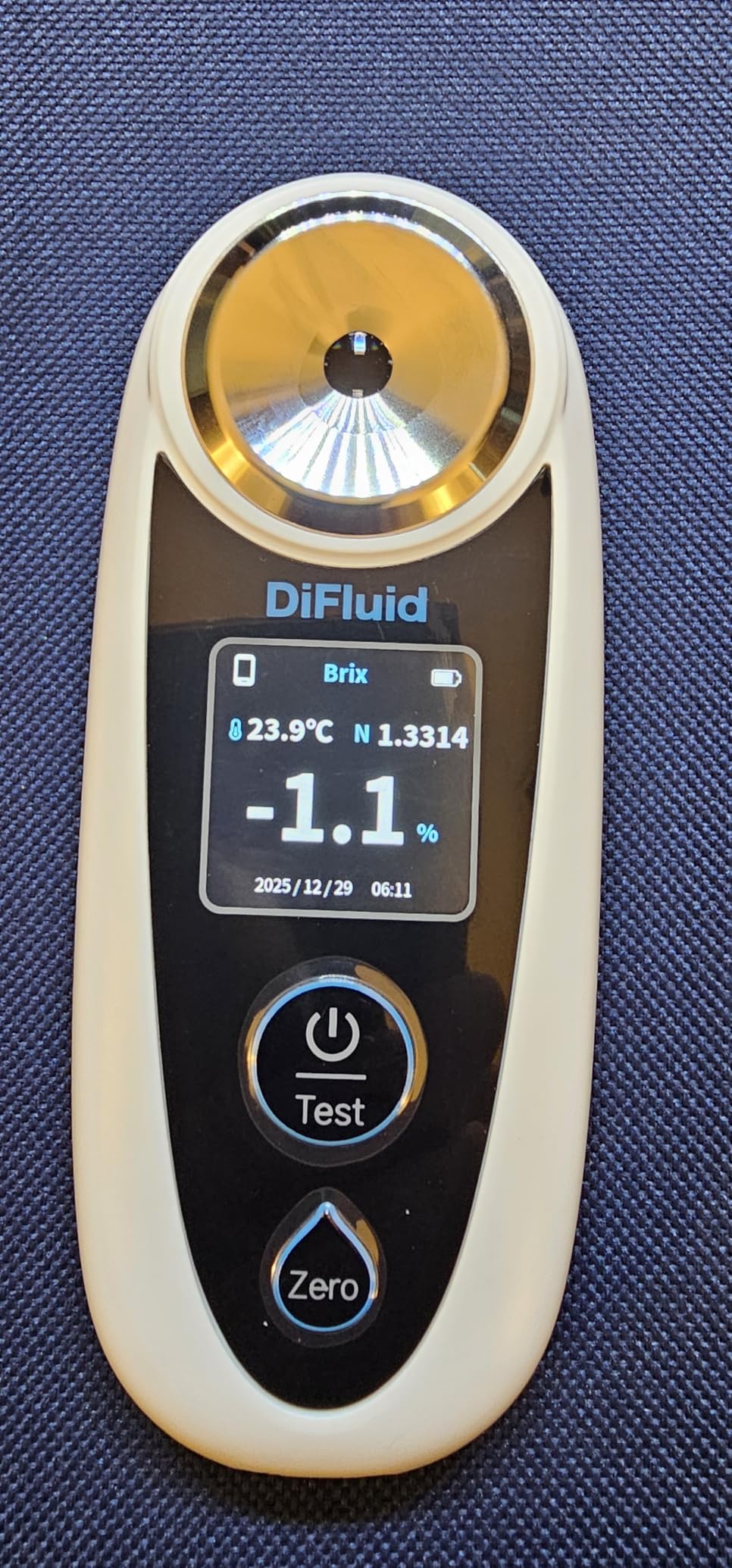 Digital Brix Refractometer, ±0.1%, Precision with ATC, Rechargeable & Portable, for Fruit, Juice, Vegetables & Homebrewing customer photo 1