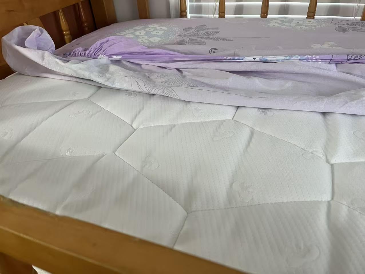 Novilla 8 Inch Twin Mattress, Bonnell Spring Hybrid with Spine Support customer photo 1