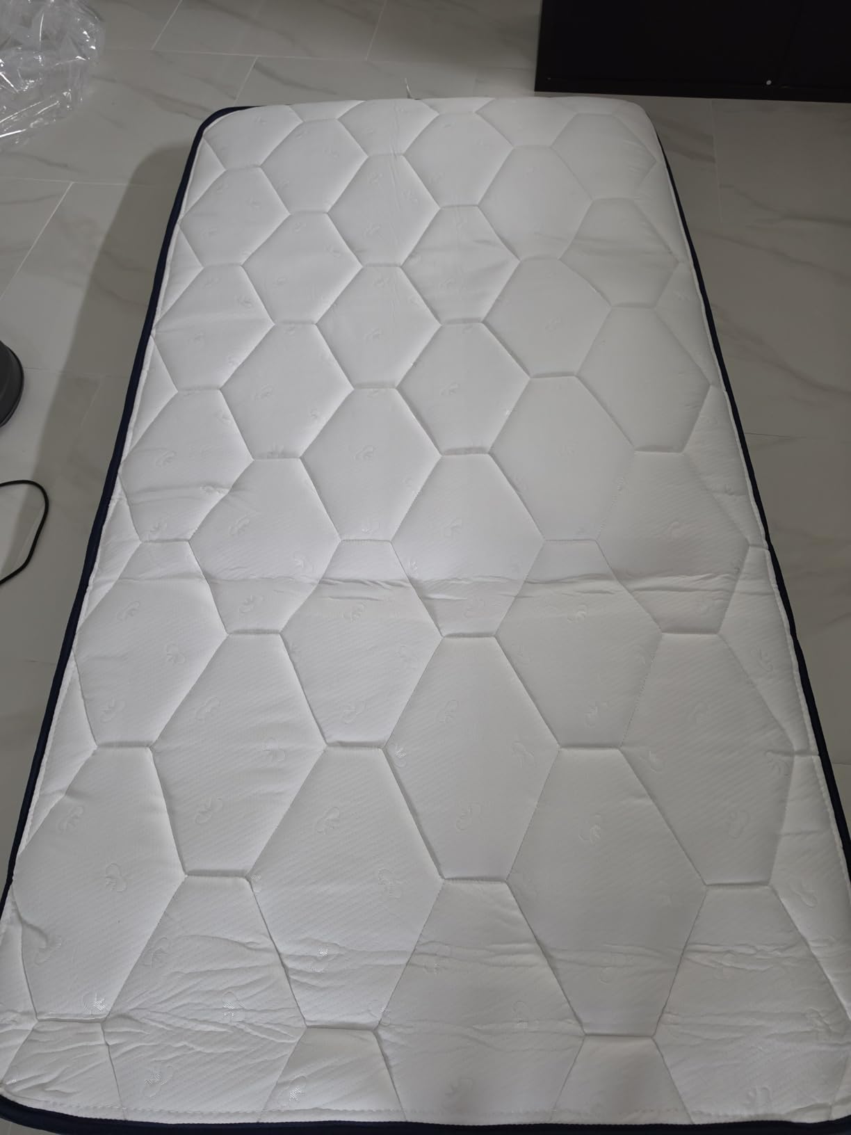 Novilla 8 Inch Twin Mattress, Bonnell Spring Hybrid with Spine Support customer photo 2