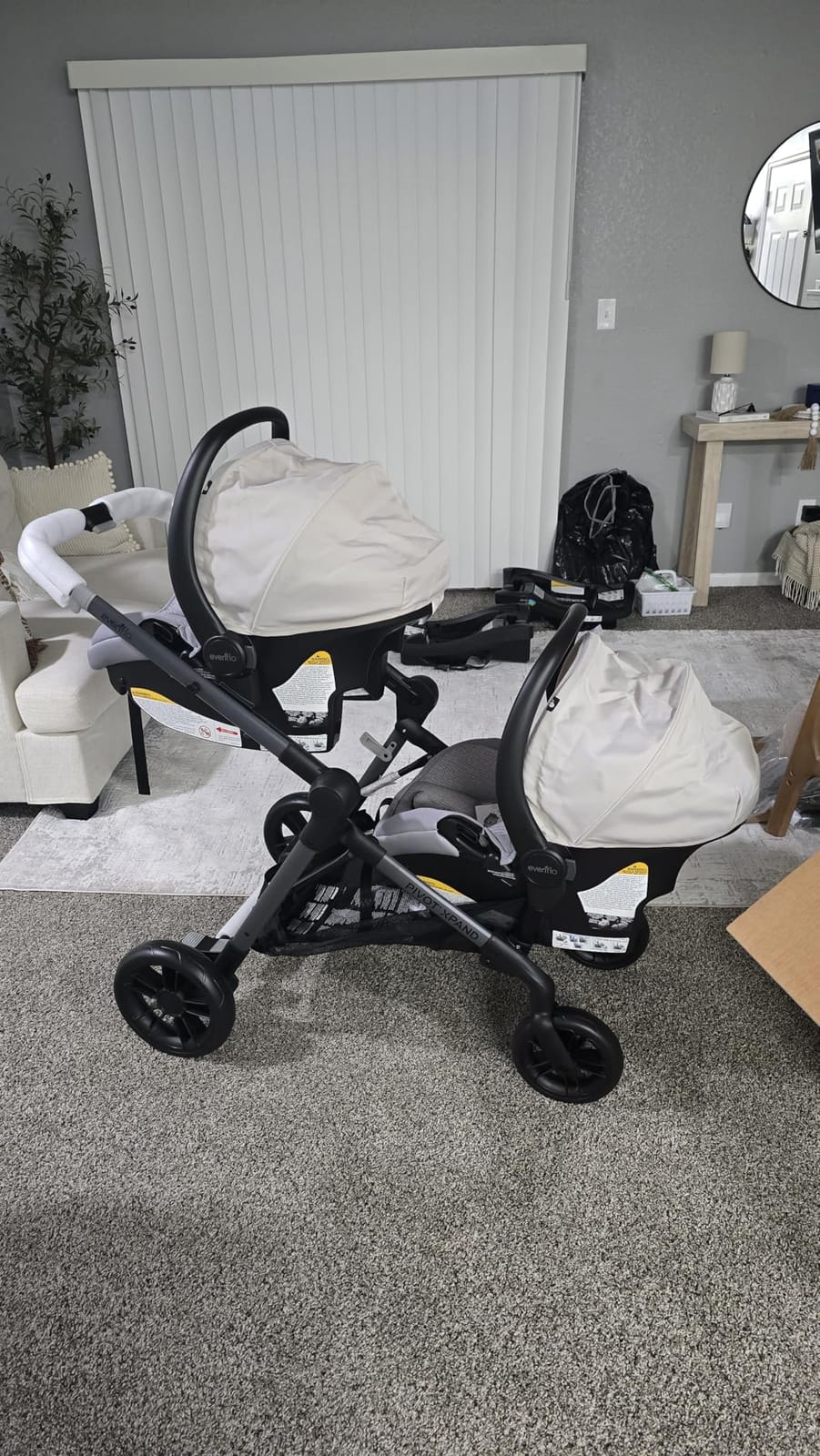 Evenflo LiteMax 30 Infant Car Seat (River Stone) customer photo 1