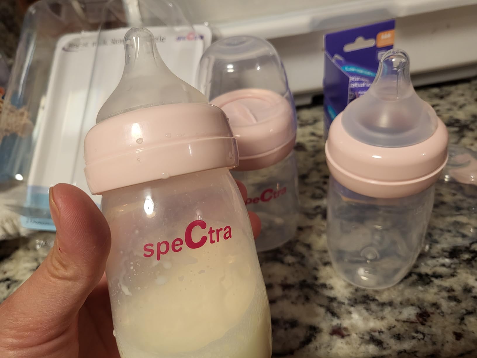 Spectra Baby Wide Neck Baby Bottles for Breast Milk, Pack of 4 customer photo 1