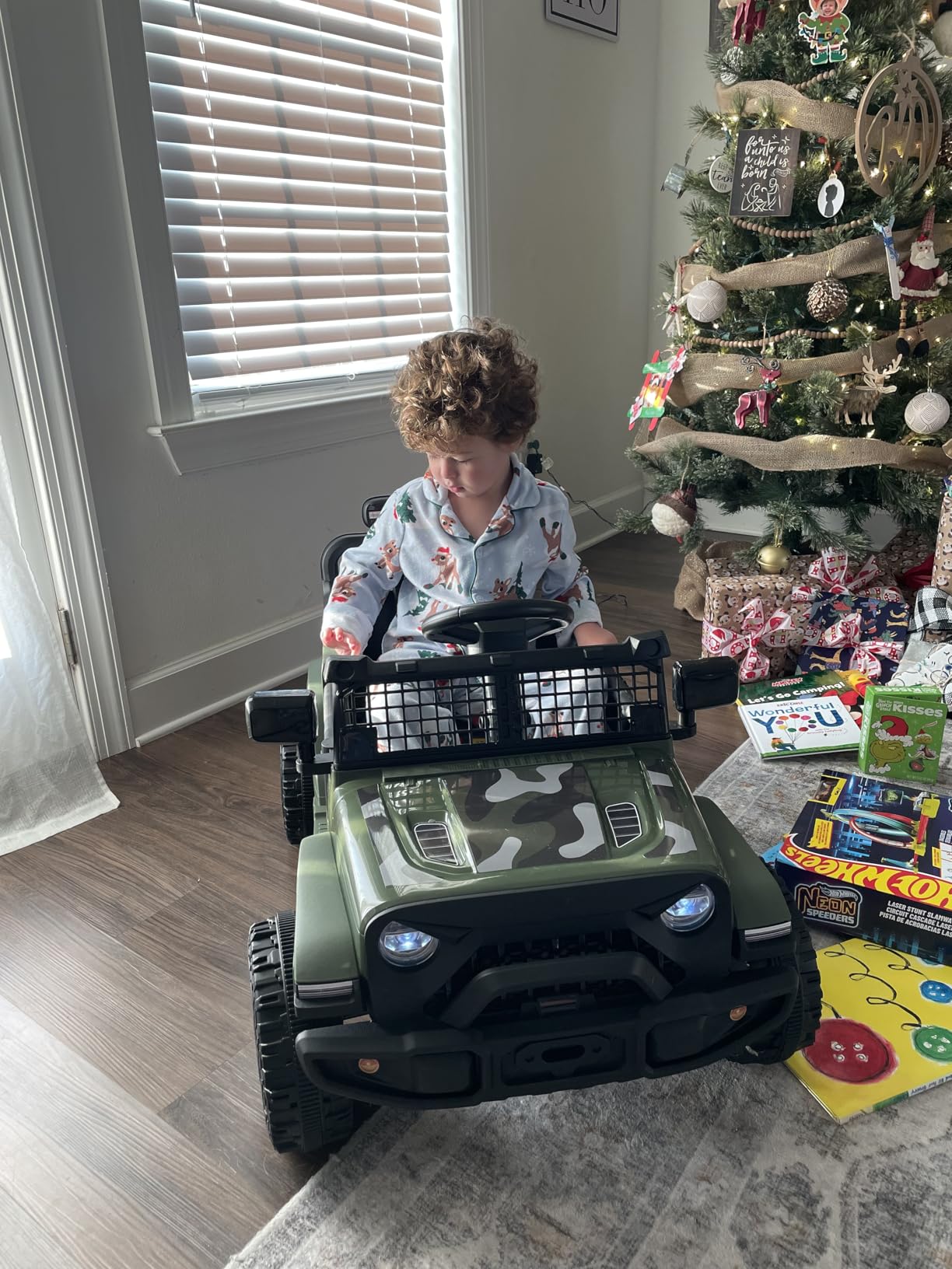 ELEMARA Ride On Car, Bluetooth Ride on Toys for Toddlers, 12V Kids Battery Powered Vehicles w/Remote, 3.5 mph Motorized Off-Road Truck, Electric Car for Kids w/3 Speeds,LED Lights- Green customer photo 2