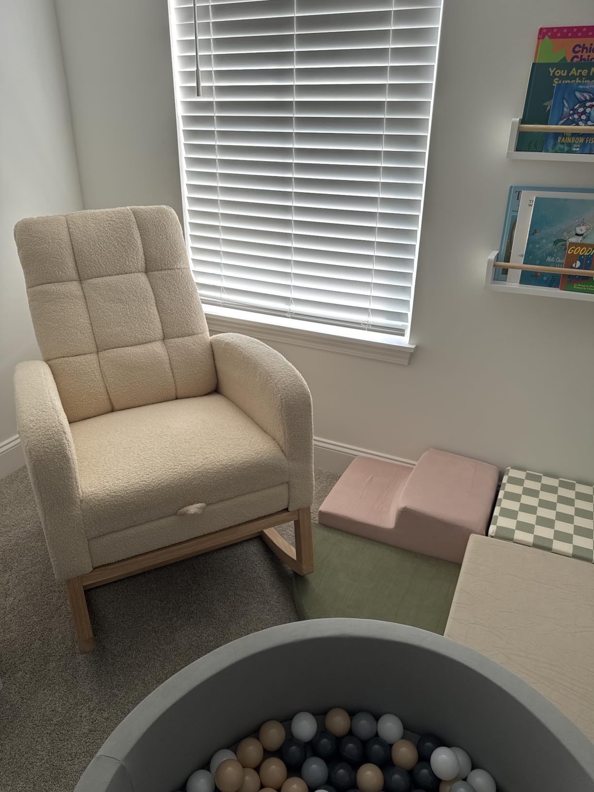 NIOIIKIT Modern Nursery Rocking Chair, Teddy Upholstered Rocking Chair with Footrest, Comfortable Rocker Chair with Side Pocket, Rocker Chair for Living Room, Bedroom, Nursing Room (White) customer photo 2