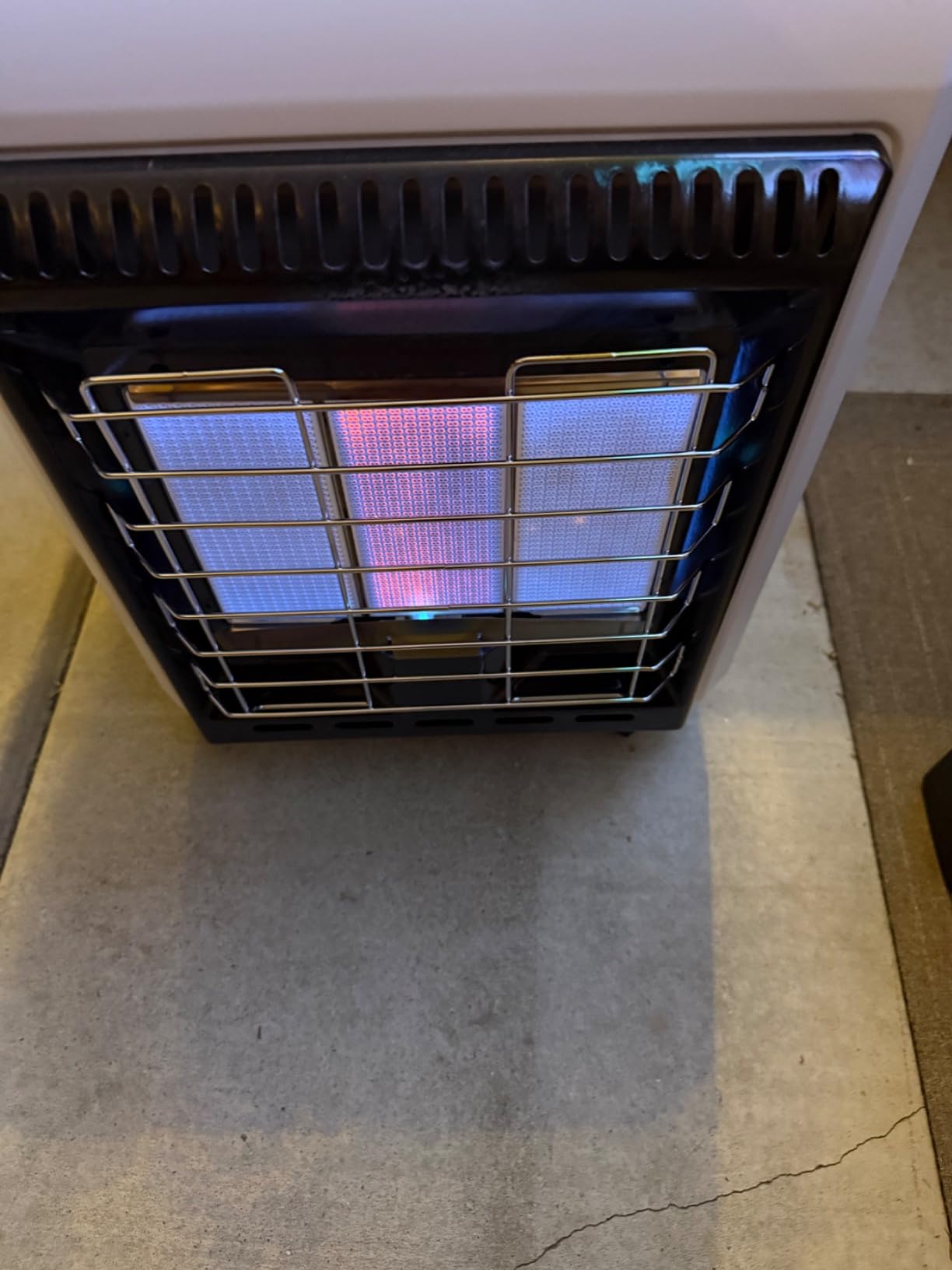 GASLAND Flame Jet 125,000 BTU Propane Force Air Heater, Portable Propane Heater for Garage, Workshop, Job Site, Outdoor Camping & Industrial Space - Fast Heating, Durable Steel Construction customer photo 1