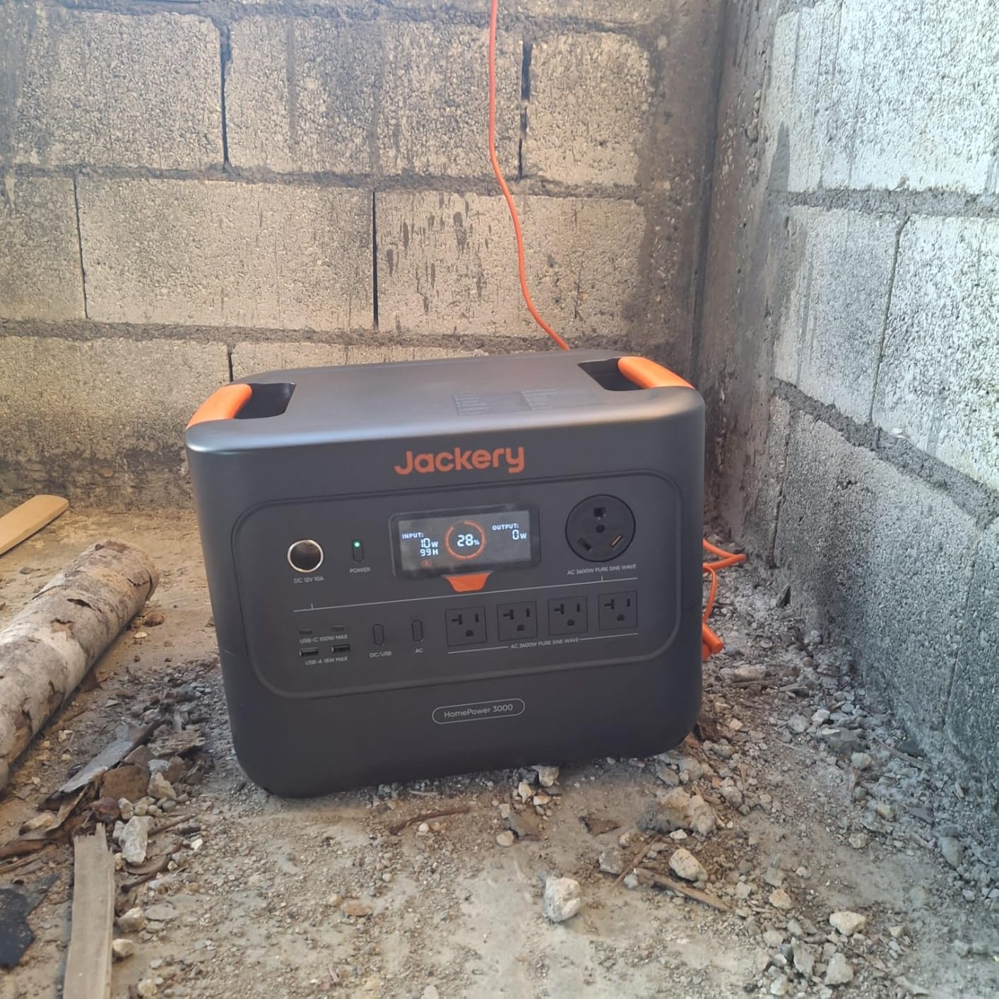 Jackery HomePower 3000 and 2x200W Solar Panels, 3072Wh, 3600W AC Output customer photo 2