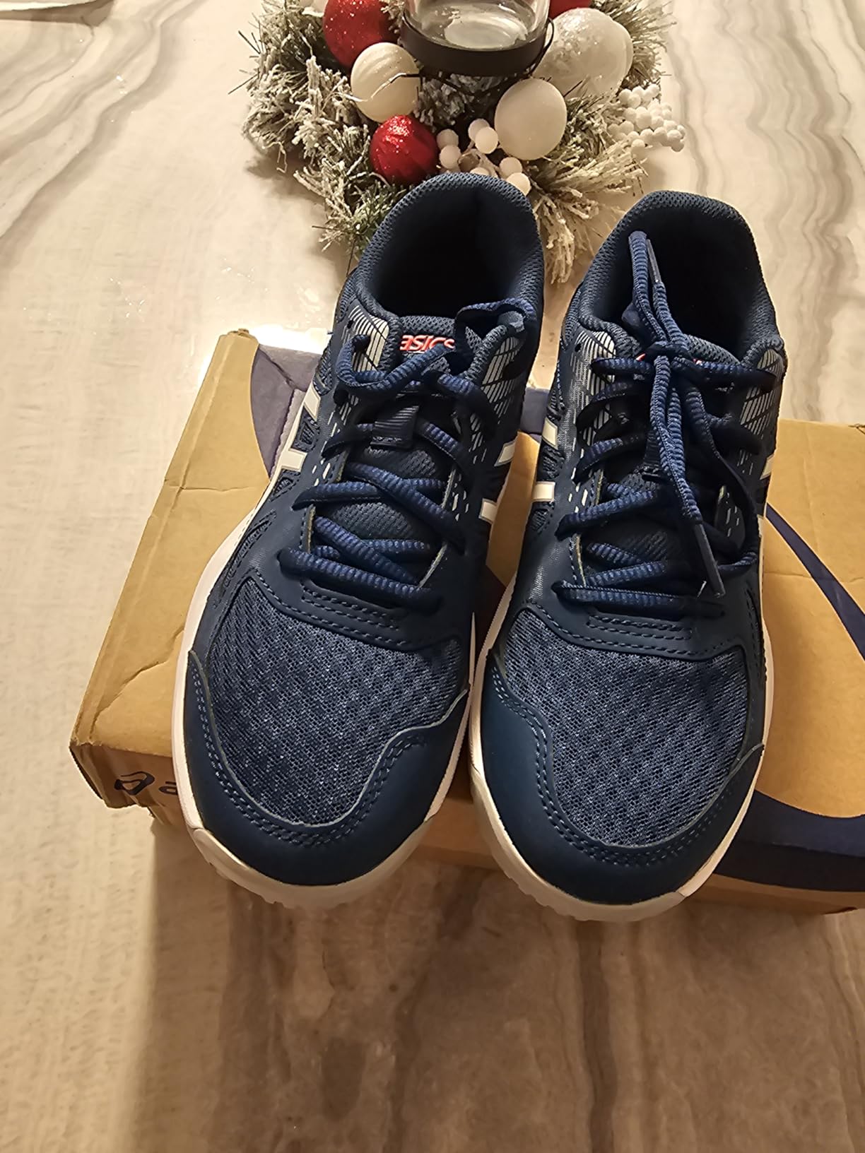 ASICS Kid's Upcourt 6 Grade School Volleyball Shoes customer photo 2
