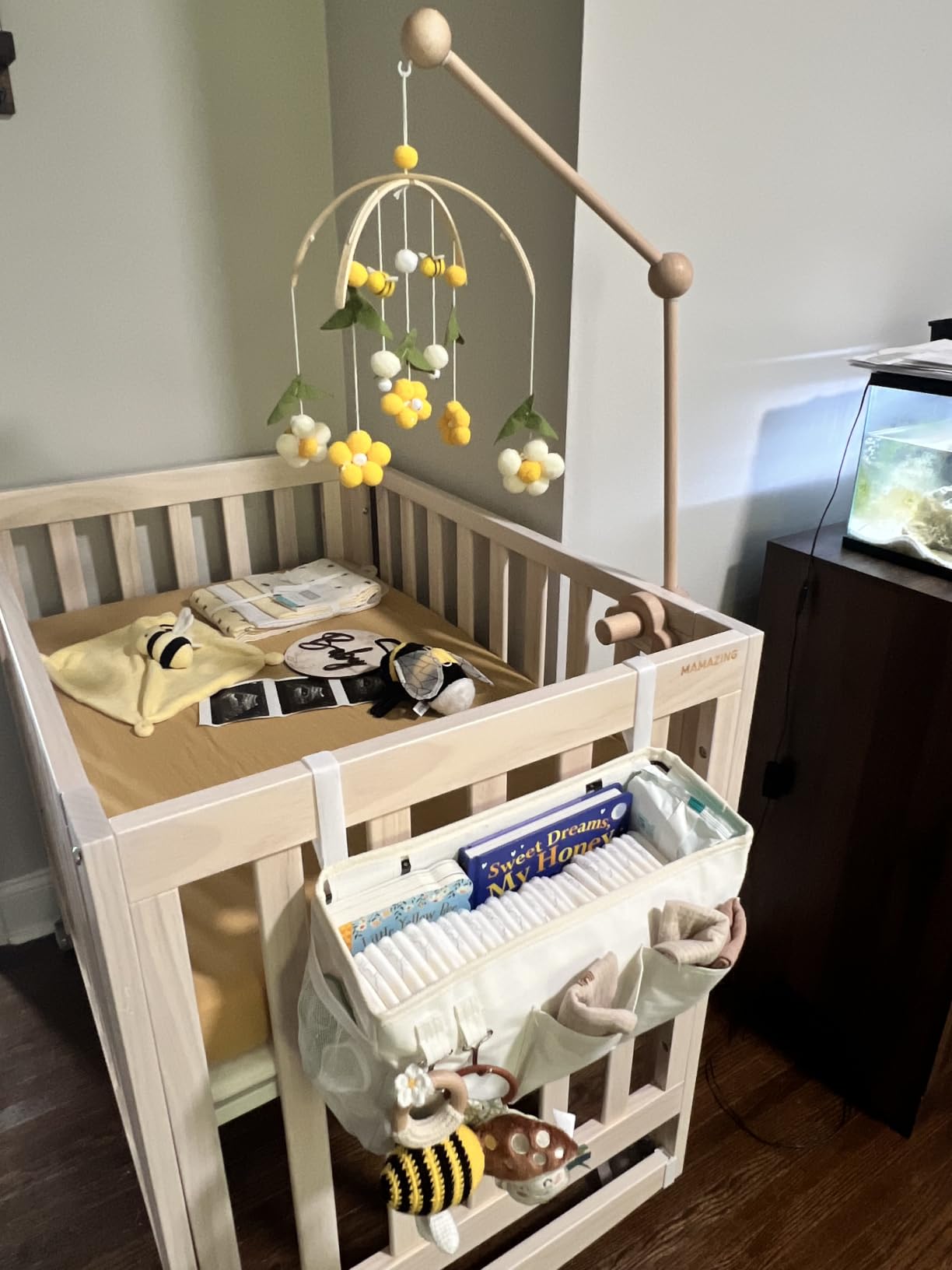 MAMAZING EvoNest 6-in-1 Convertible Baby Mini Crib with Wheels customer photo 2