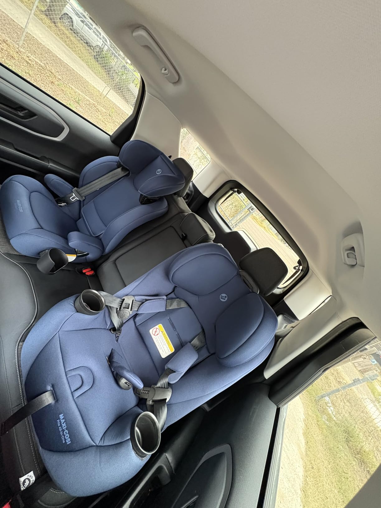 Maxi-Cosi Pria All-in-One Convertible Car Seat, Infant to Toddler Car Seat, Easy-Install Harness, Machine-Washable Cover, 5-100 lbs, Seascape customer photo 2
