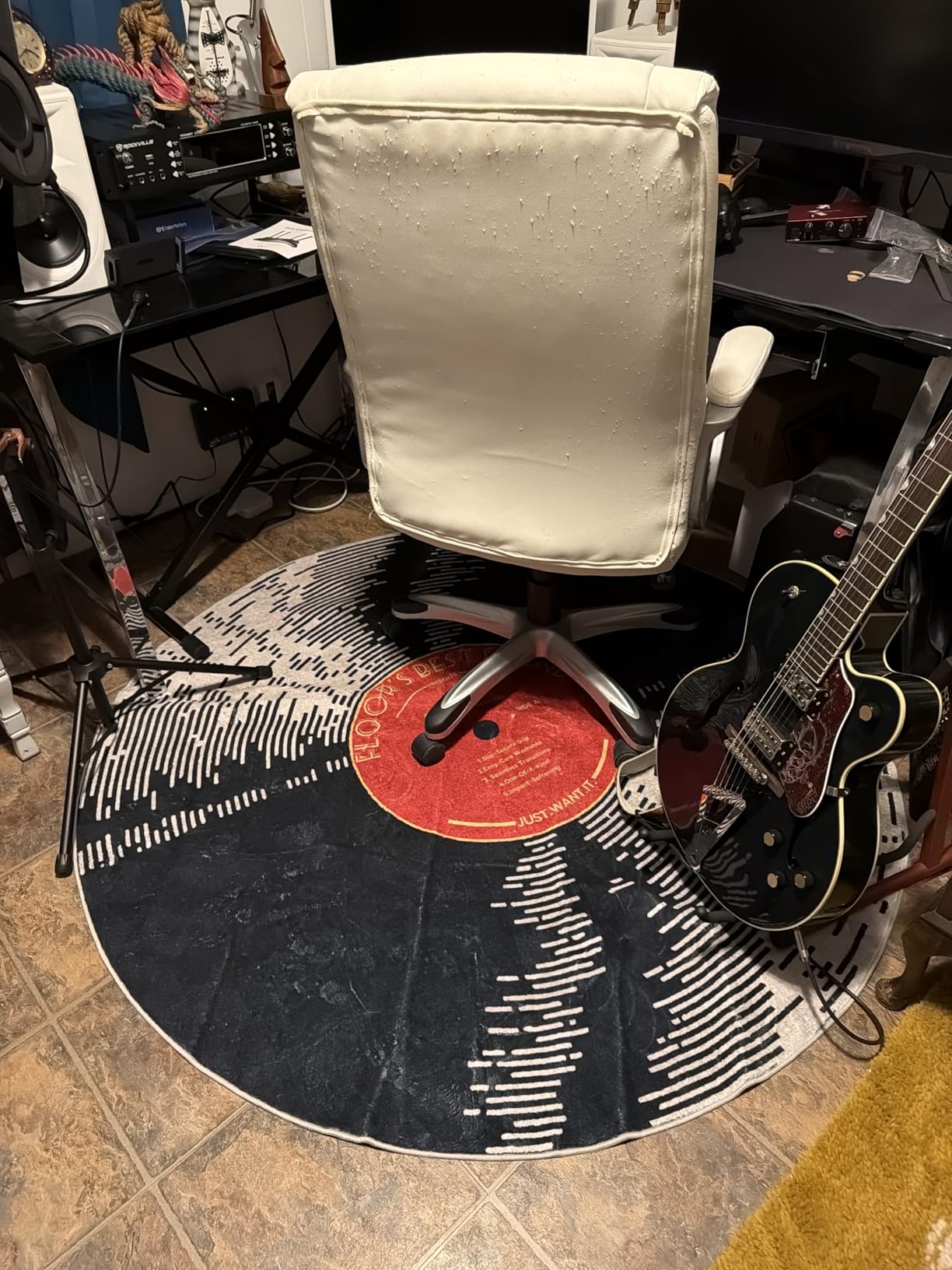 Vinyl Record 4ft Round Rug, Non-Slip Area Rug Round for Living Room, Bedroom, Dining Room Table,Small Circular Rugs,Ultra Soft Circle Carpet for Home Decor Aesthetic,Low-Pile Carpet Circles,Music Gift customer photo 1