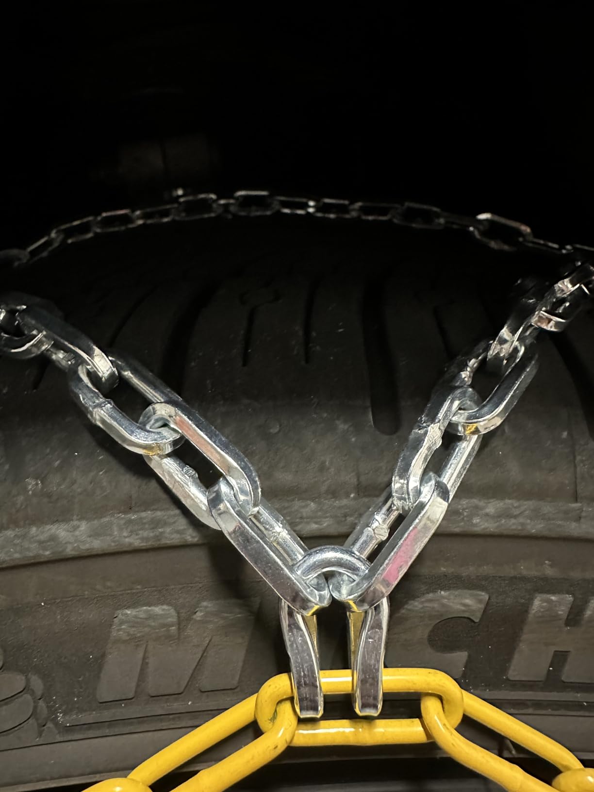 DEDC Auto Lock Y-type Snow Tire Chain for SUV Pickup truck 275 285 295 305 customer photo 1