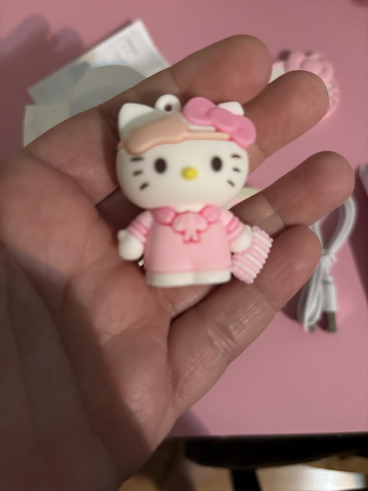 Cartoon Kitty Portable Small Humidifier, USB Personal Desktop Humidifier, suitable for cars, offices, bedrooms, ambient decoration, holiday gifts, ultra-quiet. (Pink) customer photo 2