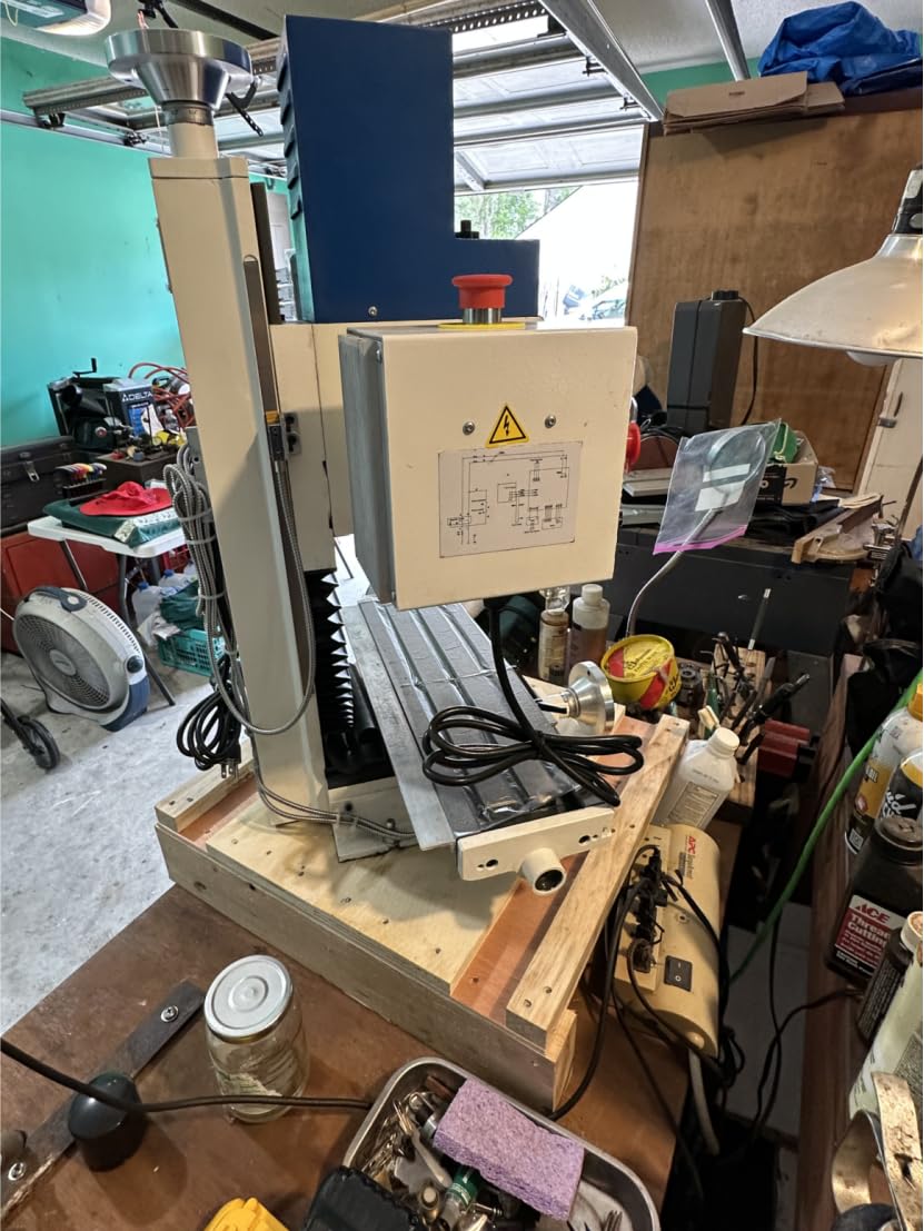 Mechmaxx 7'' x 27-1/2'' Benchtop Mini Mill Drill Machine, Variable Speed, Brushless Motor, R8 Spindle, 1.5 HP, 110V (VM25L) customer photo 1