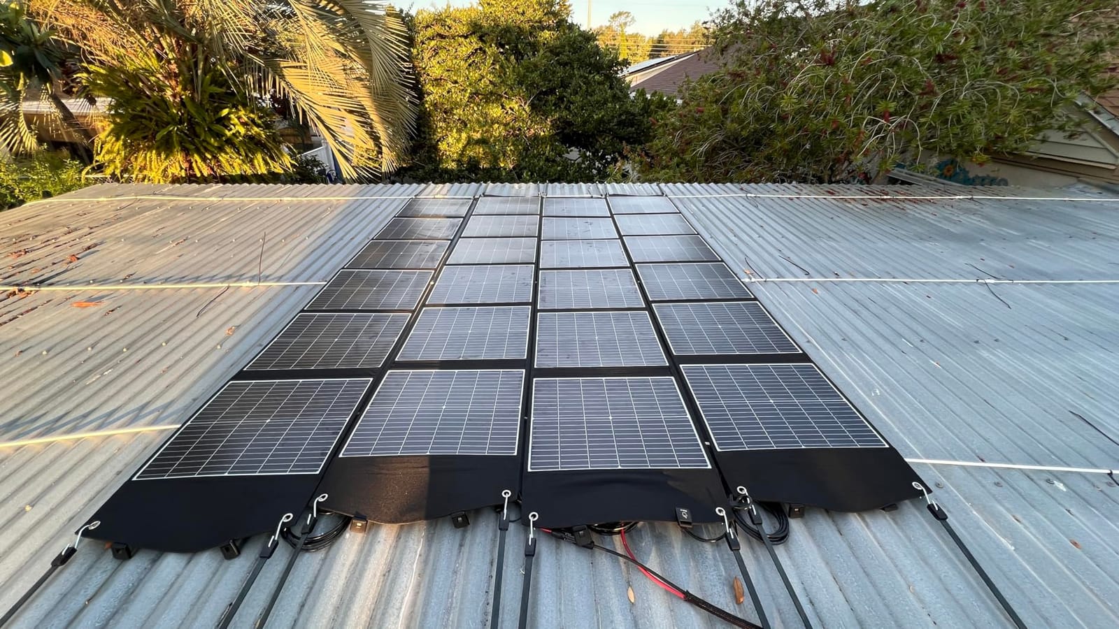 ABOK Ark3600 Portable Power Station with 400W Solar Panel,2000W Solar Input customer photo 2