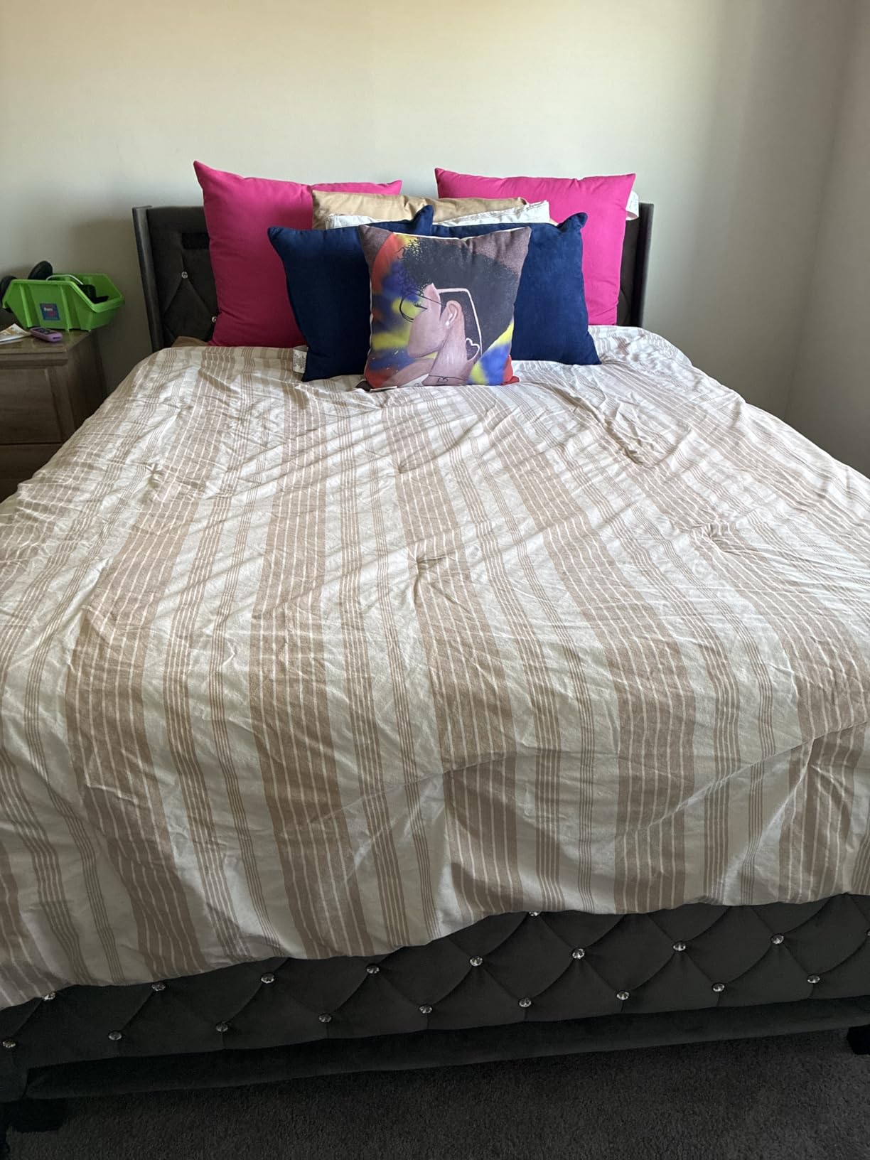Twin Mattress 10 Inch Medium Firm Hybrid Mattress Twin Size Memory Foam Pocket Springs Twin Bed Matress in a Box for All Sleeping Positions Motion Isolation Comfortable Sleep (Black, Twin 10 inch) customer photo 2