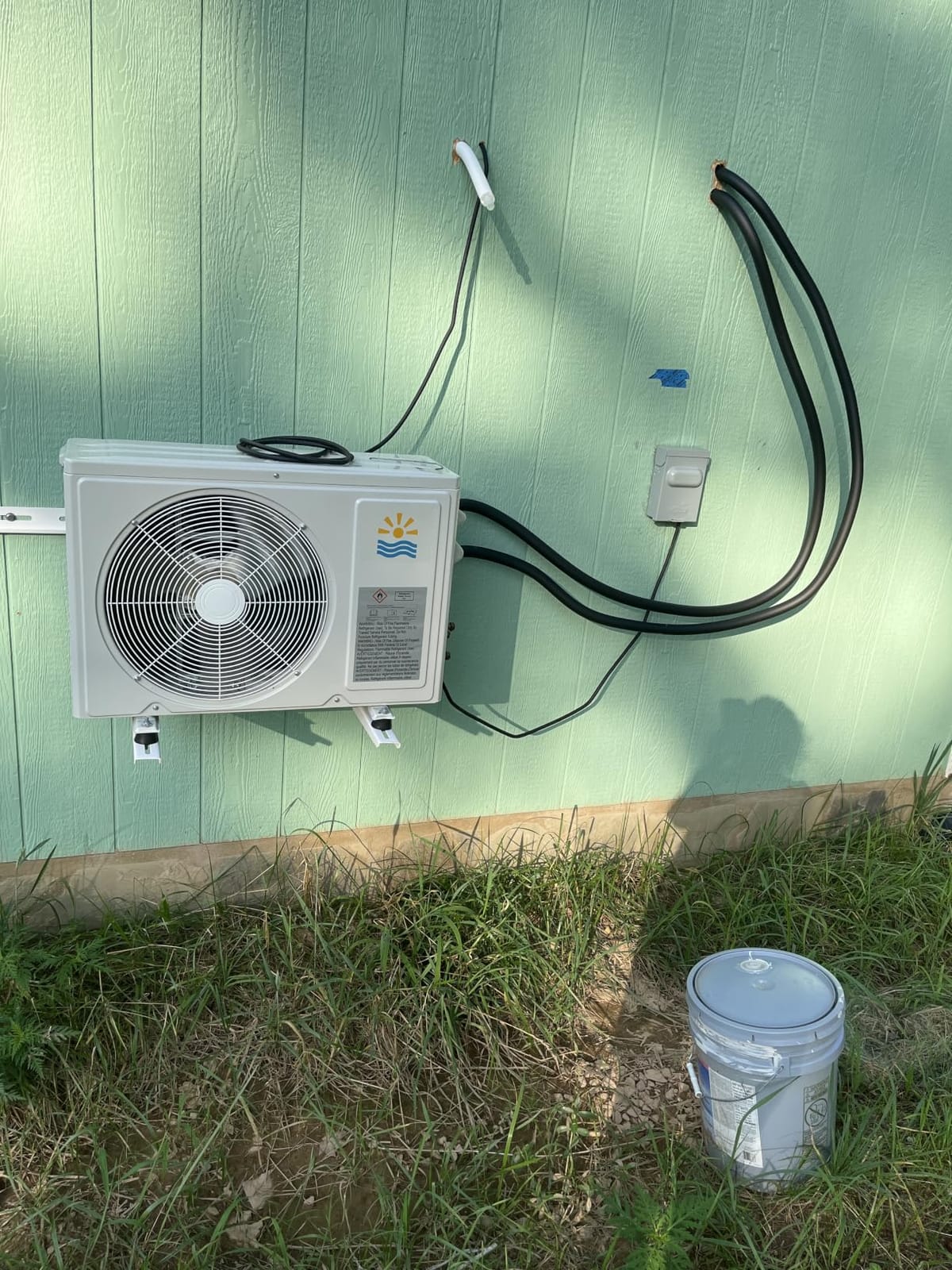 Rellytech Mini Split AC/Heating System - 19 SEER2 9000 BTU Mini Split AC Unit Inverter Heating and Cooling, 115v Energy Efficient Ductless Air Conditioner Up to 550sq.ft, 24H Timer, Installation Kit customer photo 2