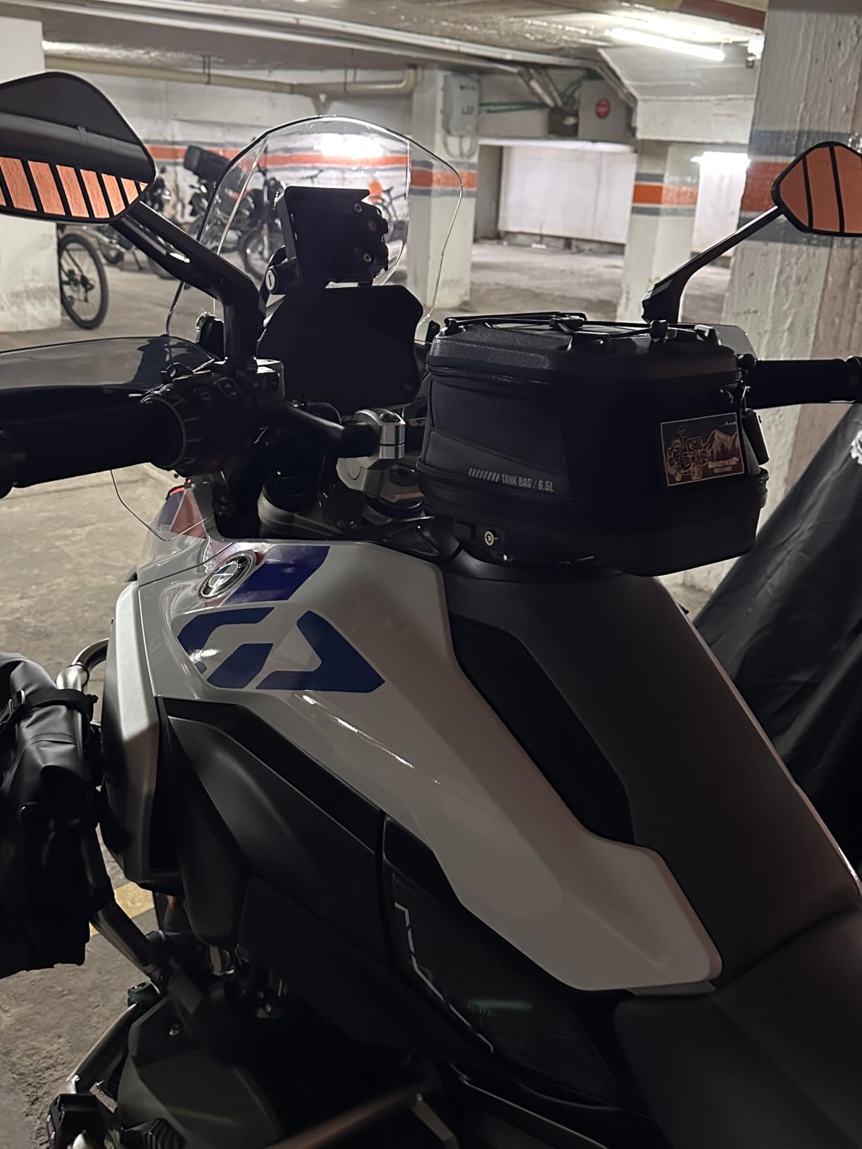Rhinowalk Motorcycle Tank Bag 5L-6.5L with Strong Magnetic Quick Release Magnetic Tank Bag with Rain Cover fits Harley Davidson, Indian, Honda, Yamaha, Suzuki and More-Orange customer photo 1
