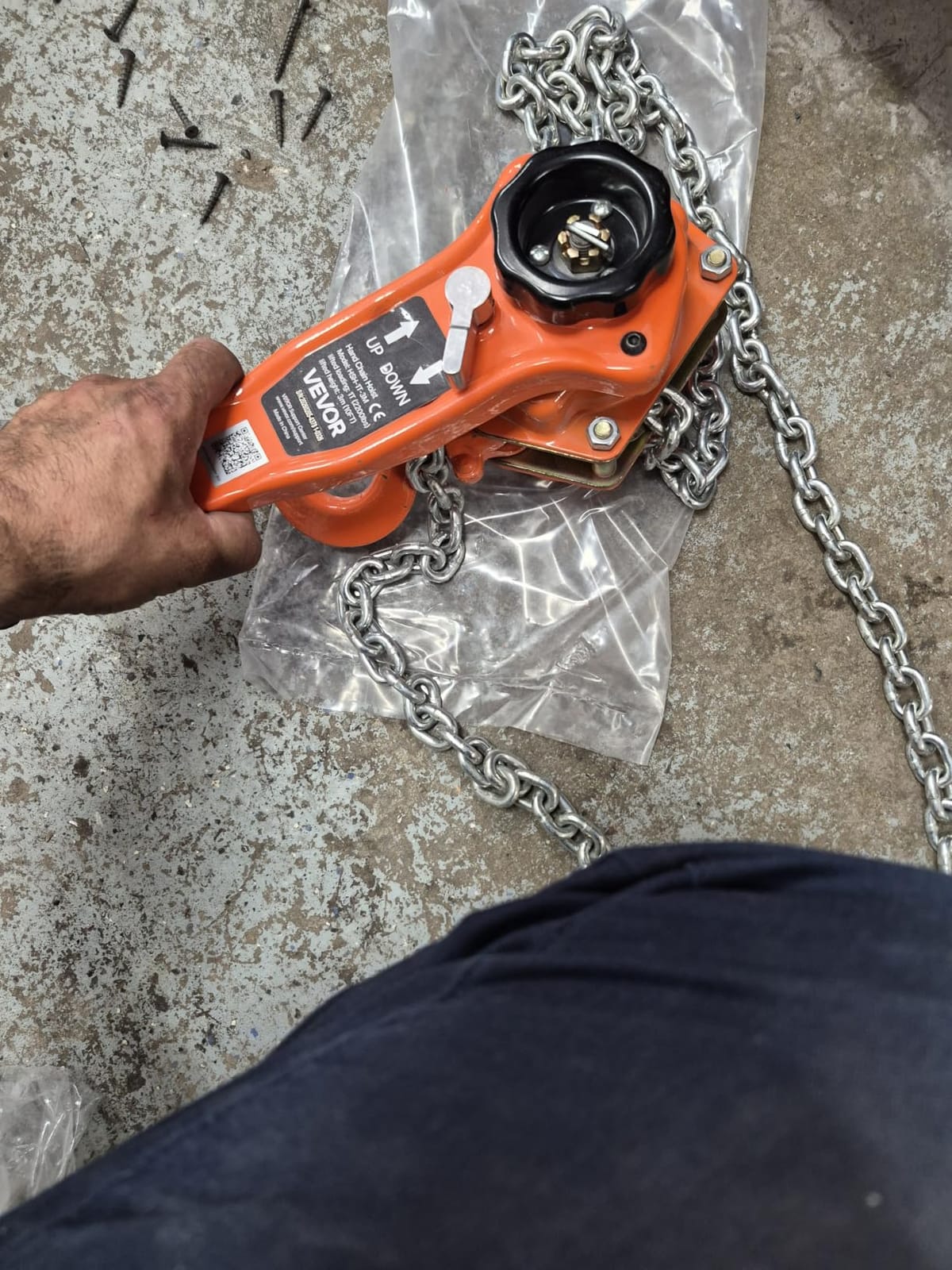 VEVOR Manual Lever Chain Hoist, 1T 2200LBS Capacity Heavy Duty Come Along, 10FT Lift G80 Alloy Steel Chain with Dual Pawl Mechanical Brake customer photo 2