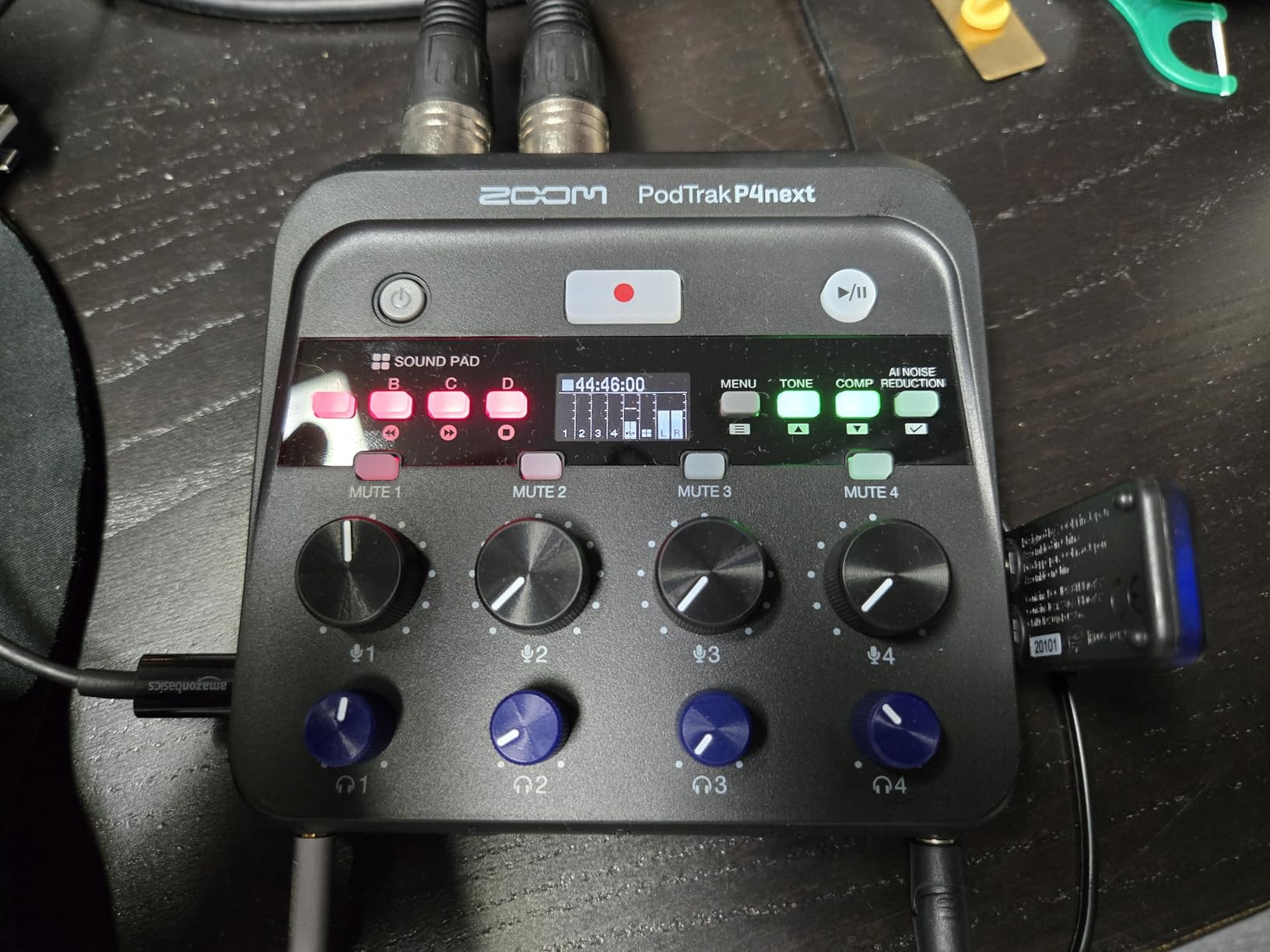 Zoom PodTrak P4next Podcast Recorder with 4 Inputs + AI Noise Reduction customer photo 1