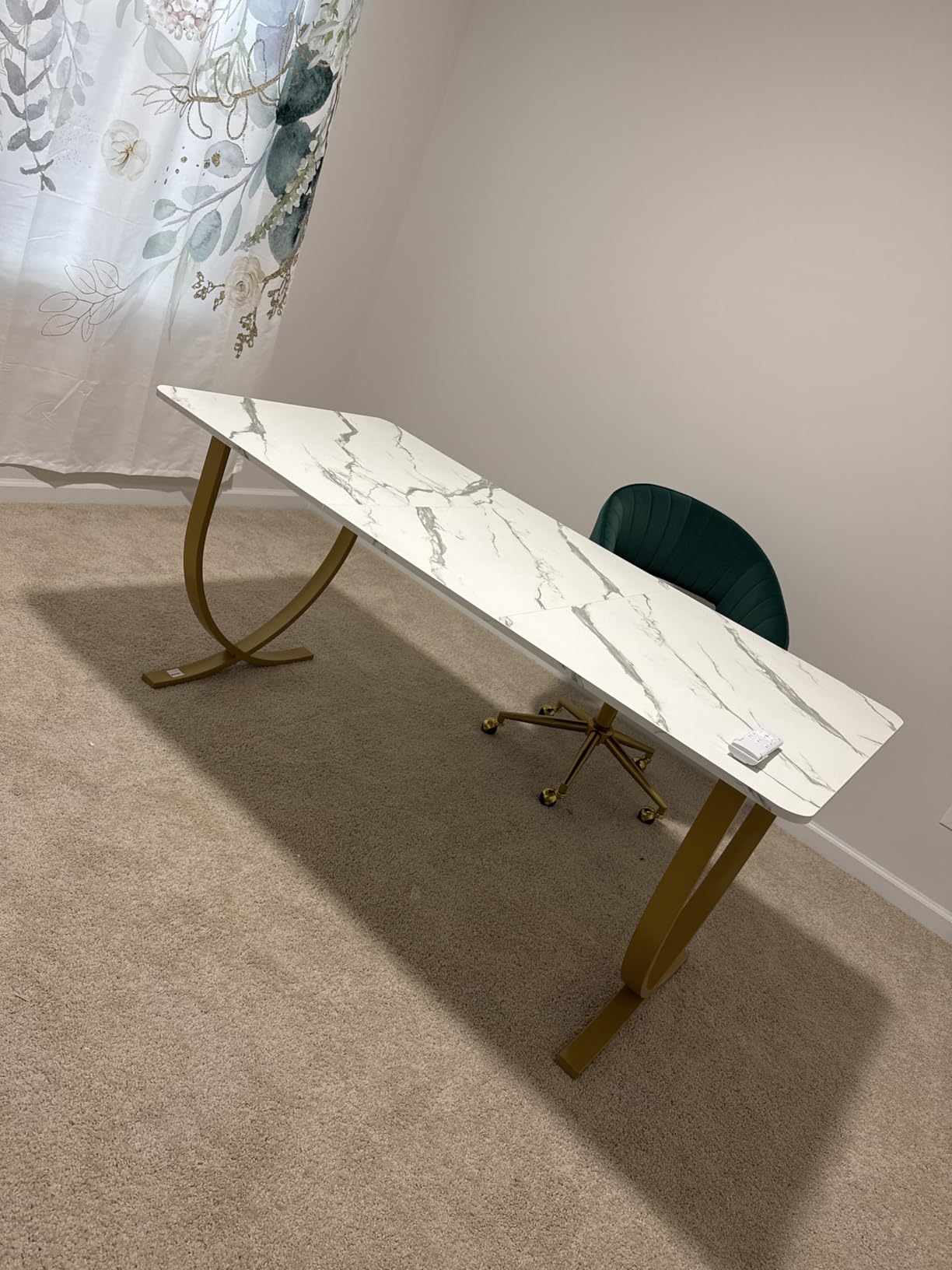 VEVOR 63 in Executive Desk, Large Modern Rectangle Office Table, Heavy Duty Wooden Executive Table with Cable Connection Hole, 250 LBS Load Capacity, Easy Assembly, for Work Study Writing, Walnut customer photo 2