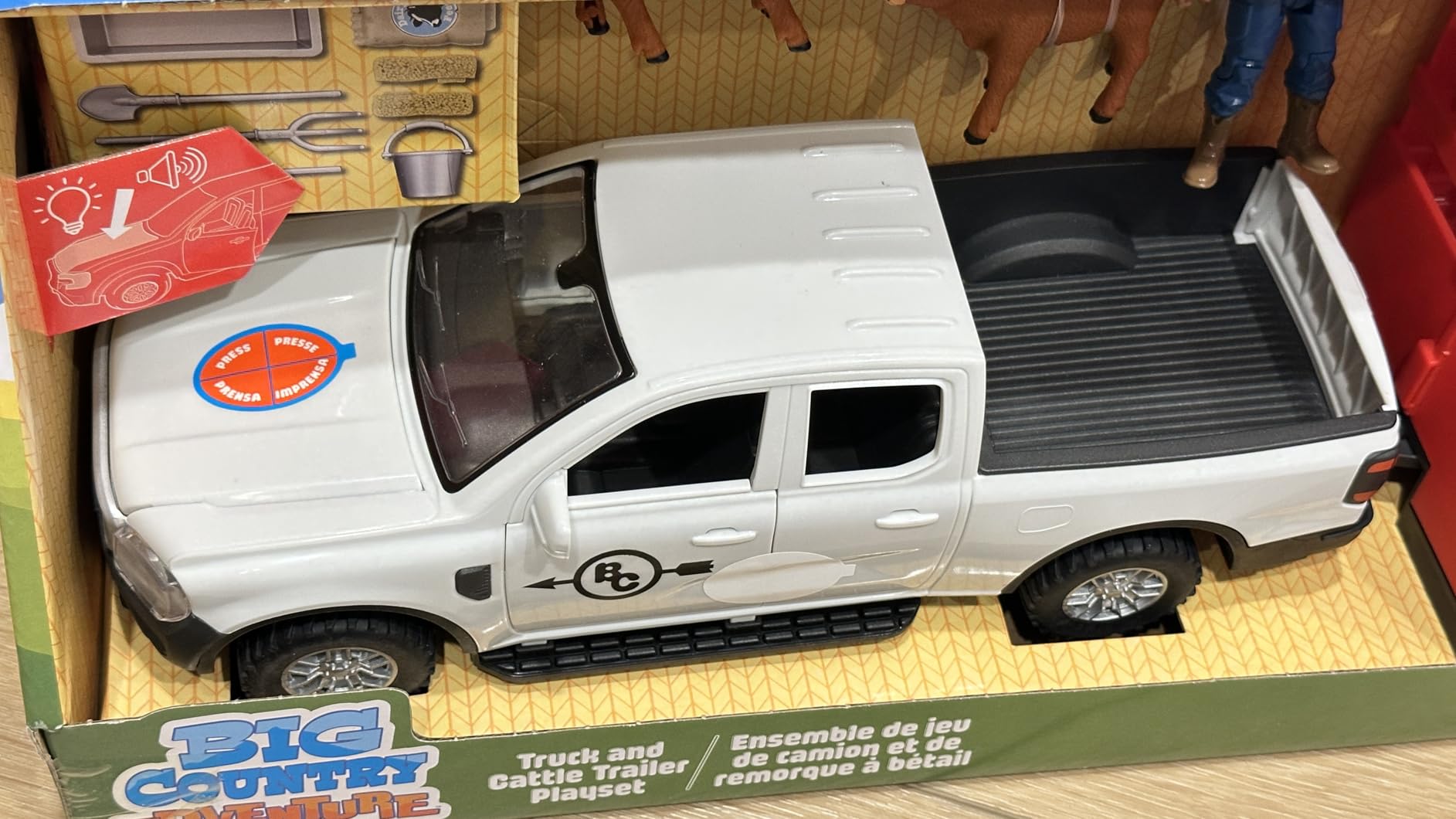 Big Country Toys: Truck & Cattle Trailer Adventure - 18pc Farm Toy Playset, Light-Sound White Pickup, Articulated Animals & Rancher Figure, Kids 3+ customer photo 2