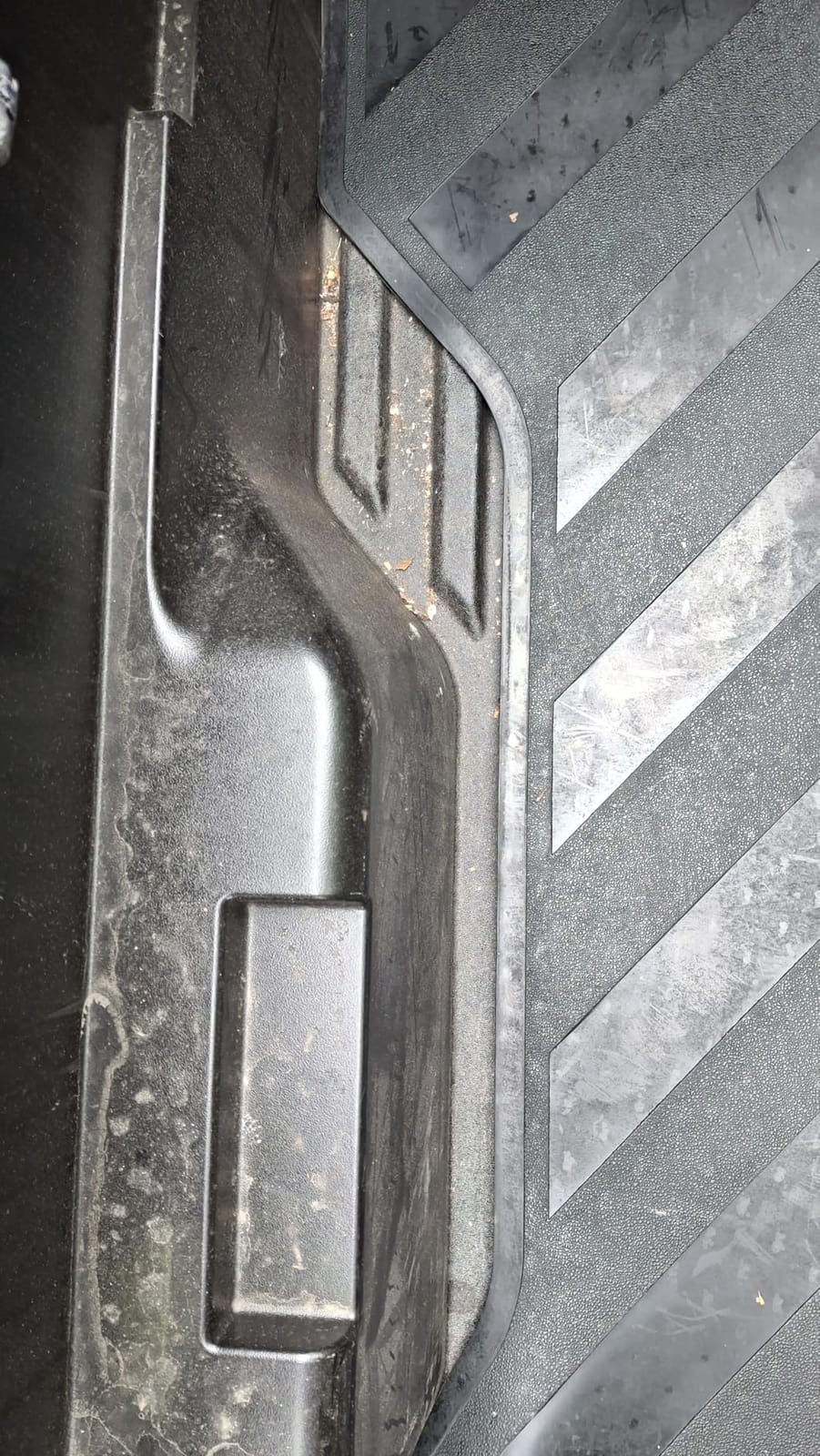 GEEDAR Heavy Duty Rubber Bed Mat for 2019-2026 Chevy Silverado/GMC Sierra 1500 Accessories 5'8'' Vehicle Bed, Bed Liner for Chevy Silverado GMC Sierra 1500, Black customer photo 2