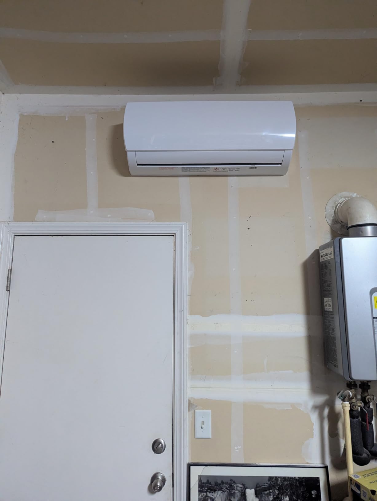 Mountman 9000 BTU Mini Split AC/Heating System,19 SEER2 110/120V Energy Efficient Ductless Inverter System,Cools Up to 450 Sq.Ft with Pre-Charged Condenser,Heat Pump & Installation Kits customer photo 2