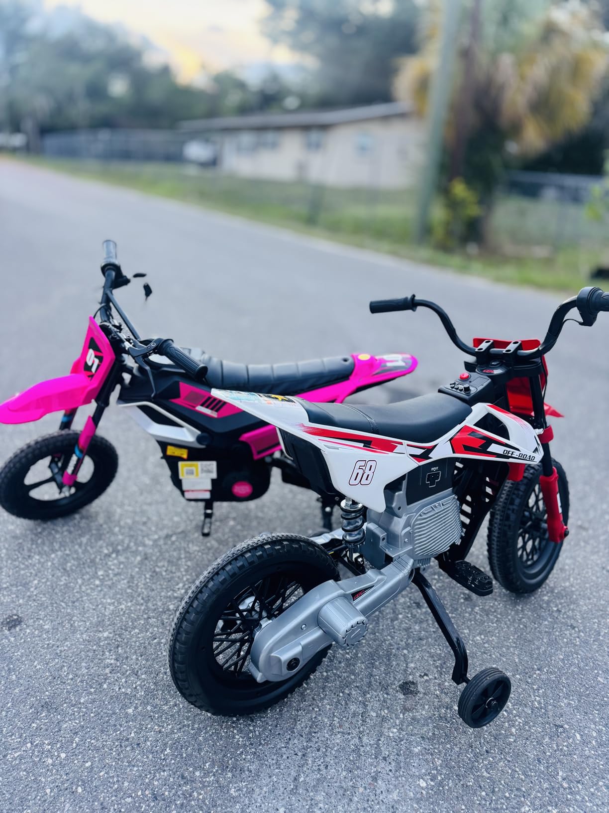 24V Electric Dirt Bike for Kids Ages 8+, 250W Chain Drive, Hot Pink customer photo 2