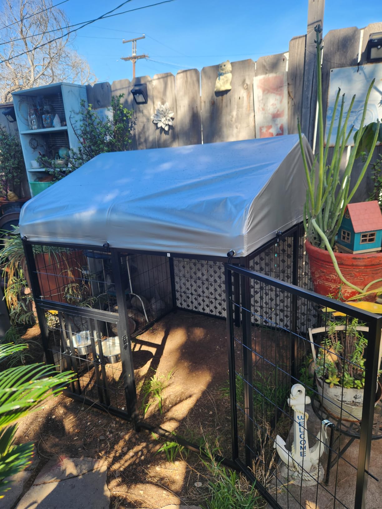 LOVMOR 8' x 4' Outdoor Dog Kennel with Roof for Large Dogs | Heavy duty steel frame, waterproof canopy, double latch door, adjustable feeding bowls for yards and patios customer photo 2