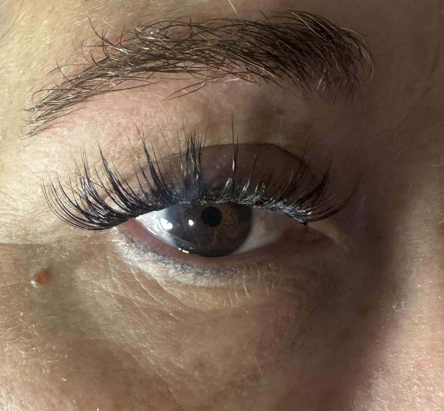 Geeneiya Natural Lash Clusters Kit Short Eyelash Clusters Kit 10-12-14MM Wispy Cluster Lashes C Curl Cluster Eyelash Extensions Clean Girl Makeup Lash Extension Kit with Waterproof Lash Bond and Seal customer photo 2