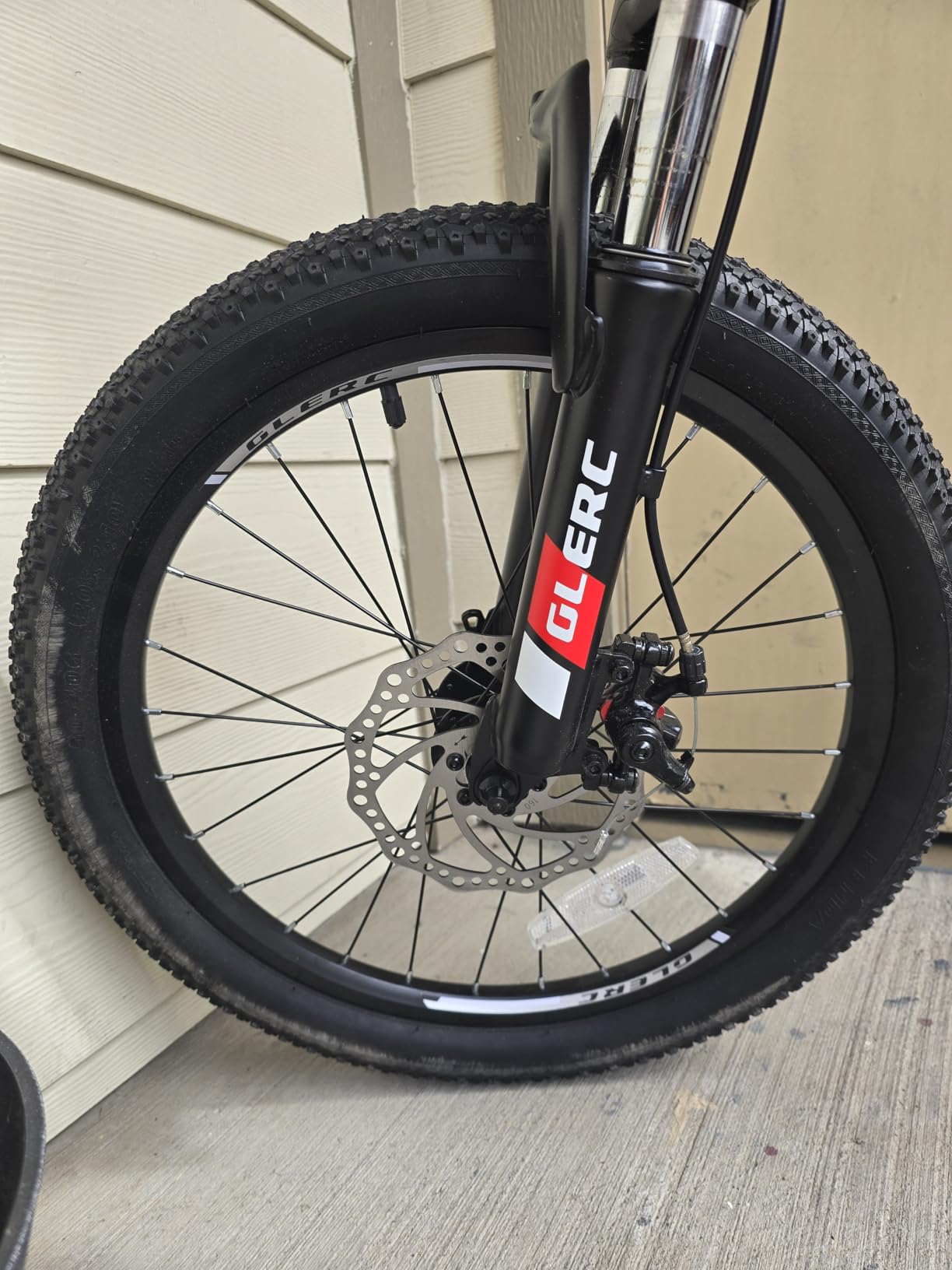 Glerc 20 24 26 Inch Kids Bike, Kids Mountain Bike for Boys and Girls Ages 6+, 21-Speed Skyline Bicycle with Front Suspension and Disc Brakes, Multiple Colors customer photo 1