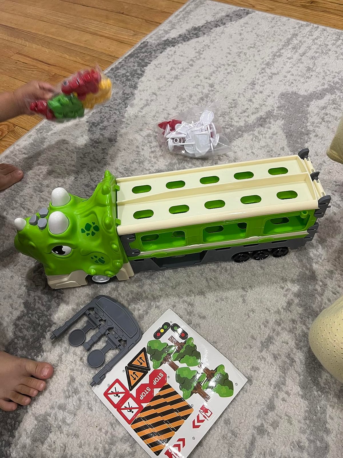 Hot Bee Electric Train Set for Kids, 134pcs Gravity-Defying Race Track customer photo 1
