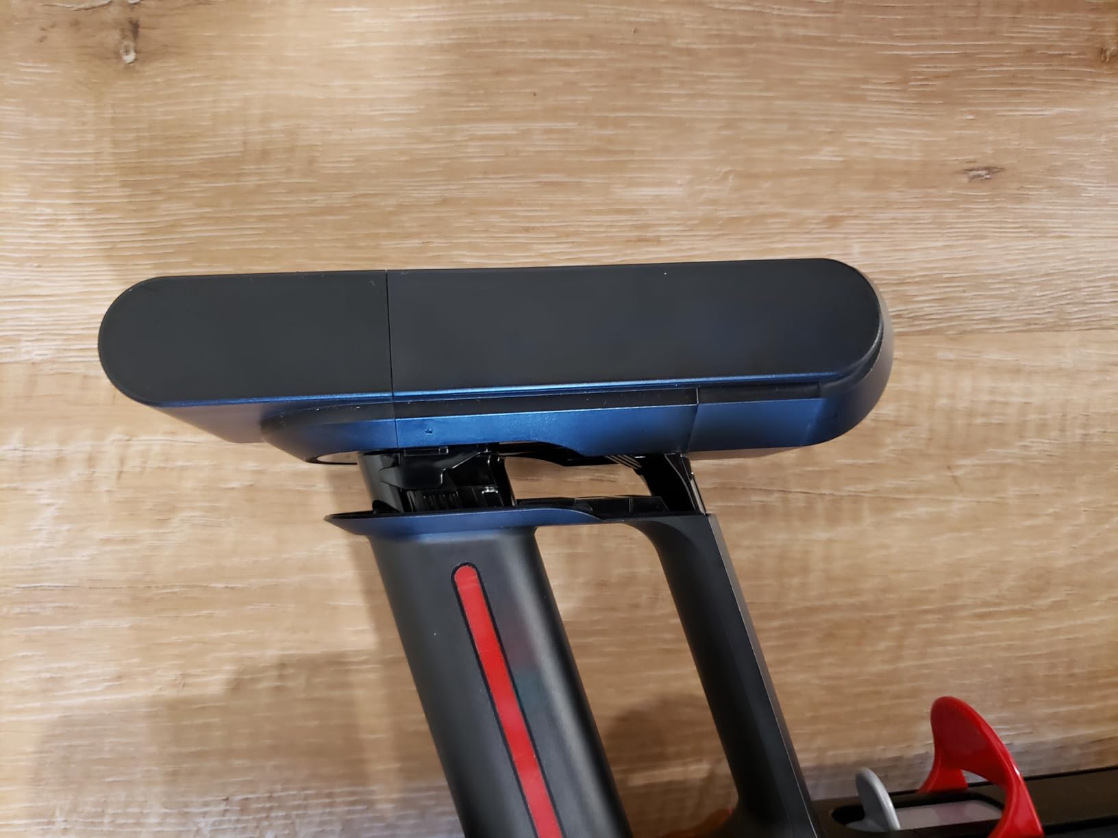Dyson V16 Piston Animal Cordless Vacuum customer photo 2