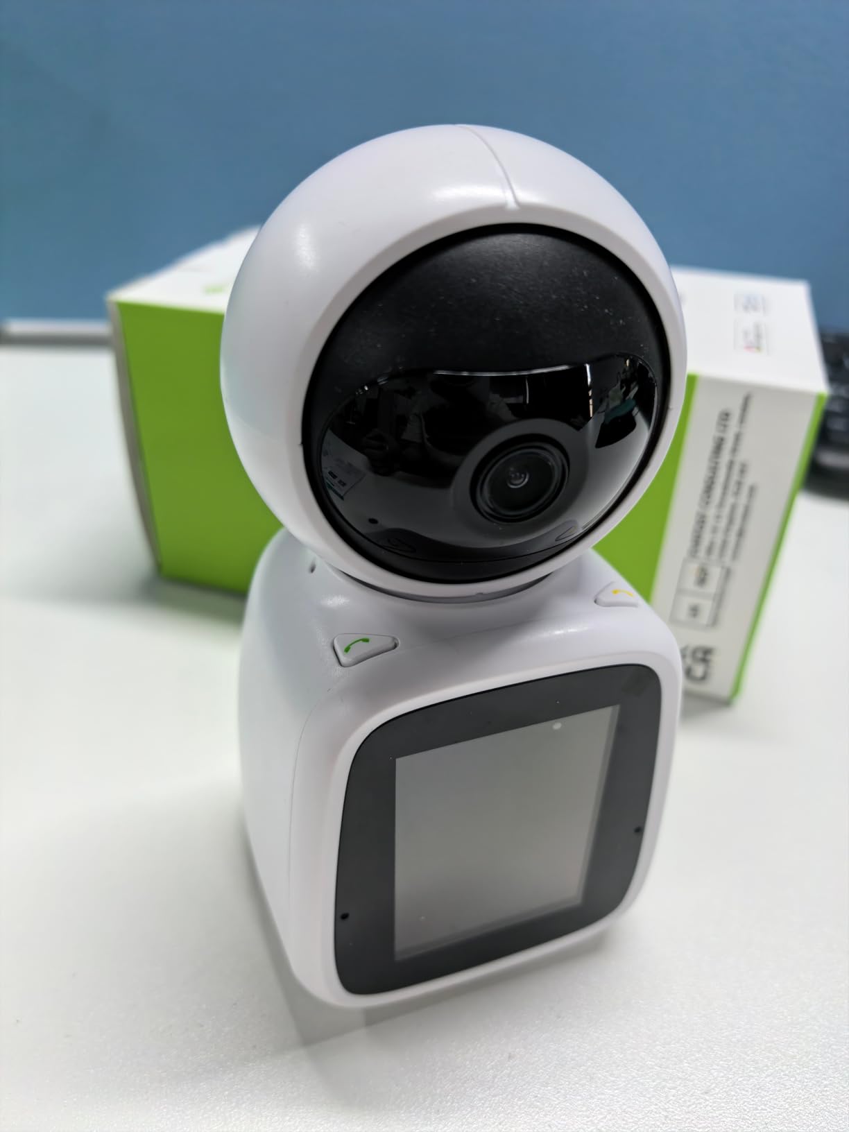 SYMYNELEC Elderly Monitoring Camera with Screen, One-Touch Video Calling customer photo 1