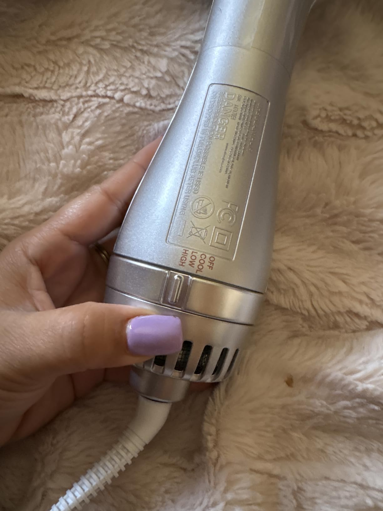 SHEGLAM Hair Mini Blow Dryer Brush, Travel Dual Voltage 120V-240V Hot Air Brush Styler, 35000 RPM Hair Dryer Brush with 2 Heat Settings for Smooth Anti-Frizz Blowouts, Adds Shine, Volume & Fullness customer photo 2