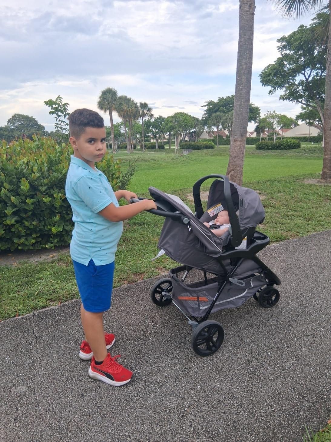 Baby Trend EZ Ride DLX Stroller Travel System (with EZ-Lift Plus Infant Car Seat), Dash Midnight customer photo 2