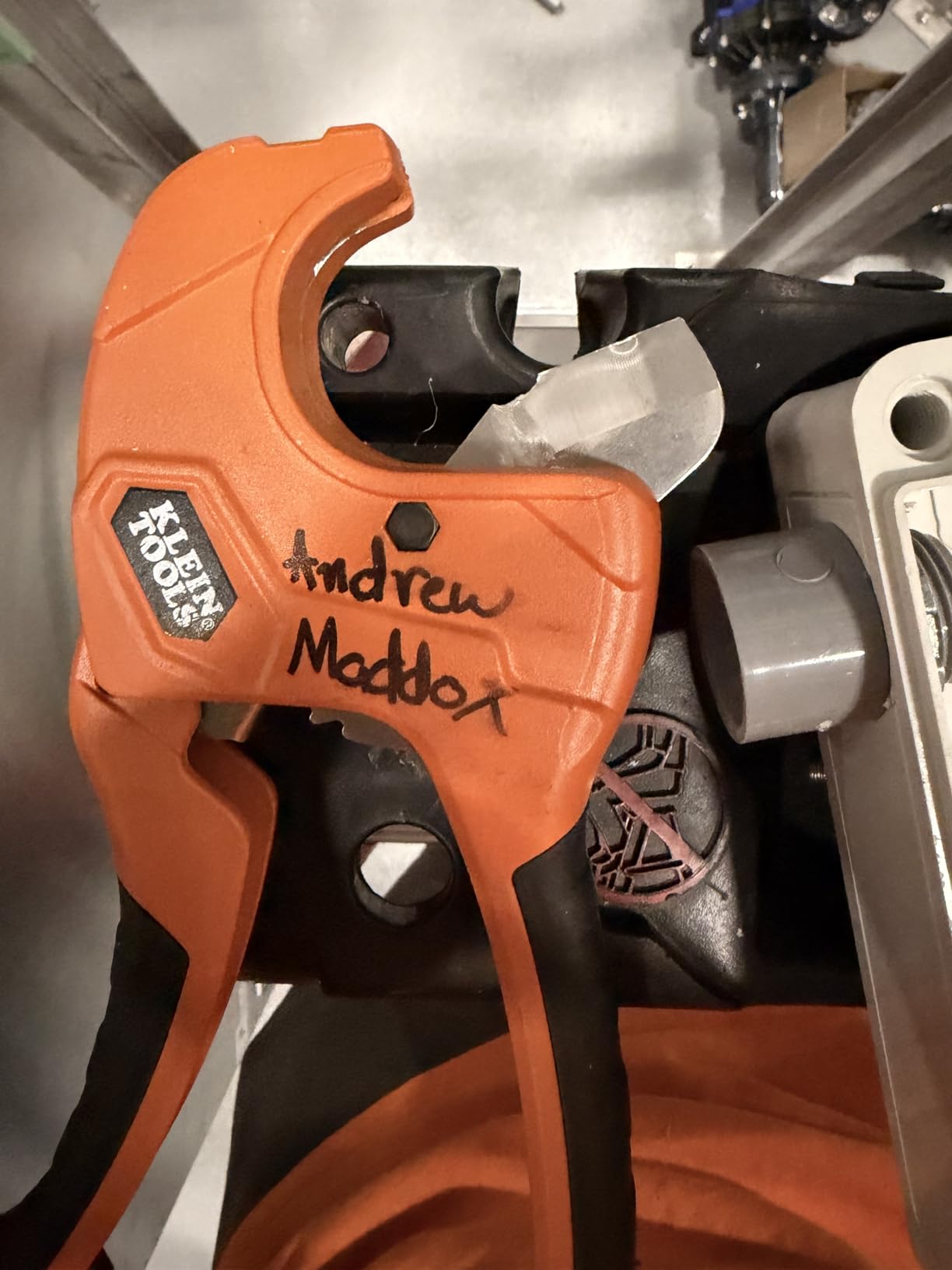 Klein Tools 50080 Ratcheting PVC Pipe Cutter, Cuts 2-Inch ID PVC, CPVC, PEX Pipes customer photo 1