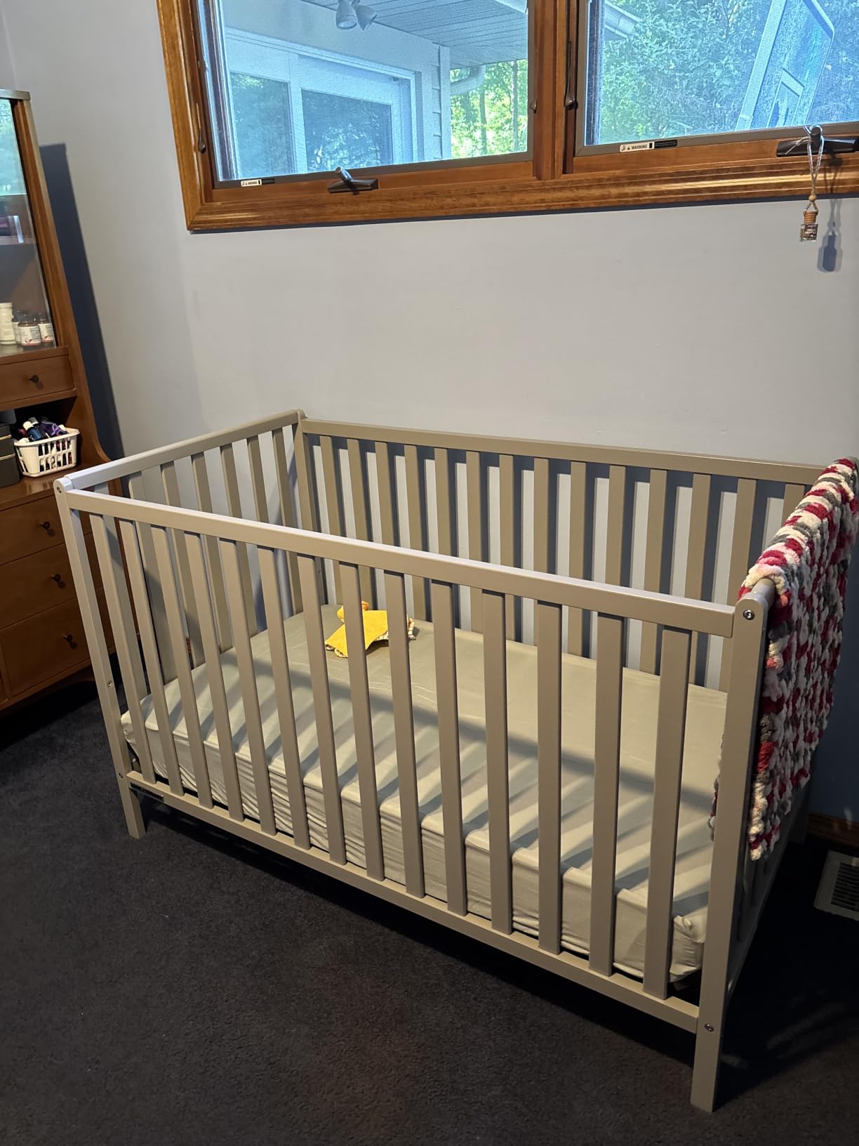 Delta Children Heartland 4-in-1 Convertible Crib & Mattress, Natural customer photo 1