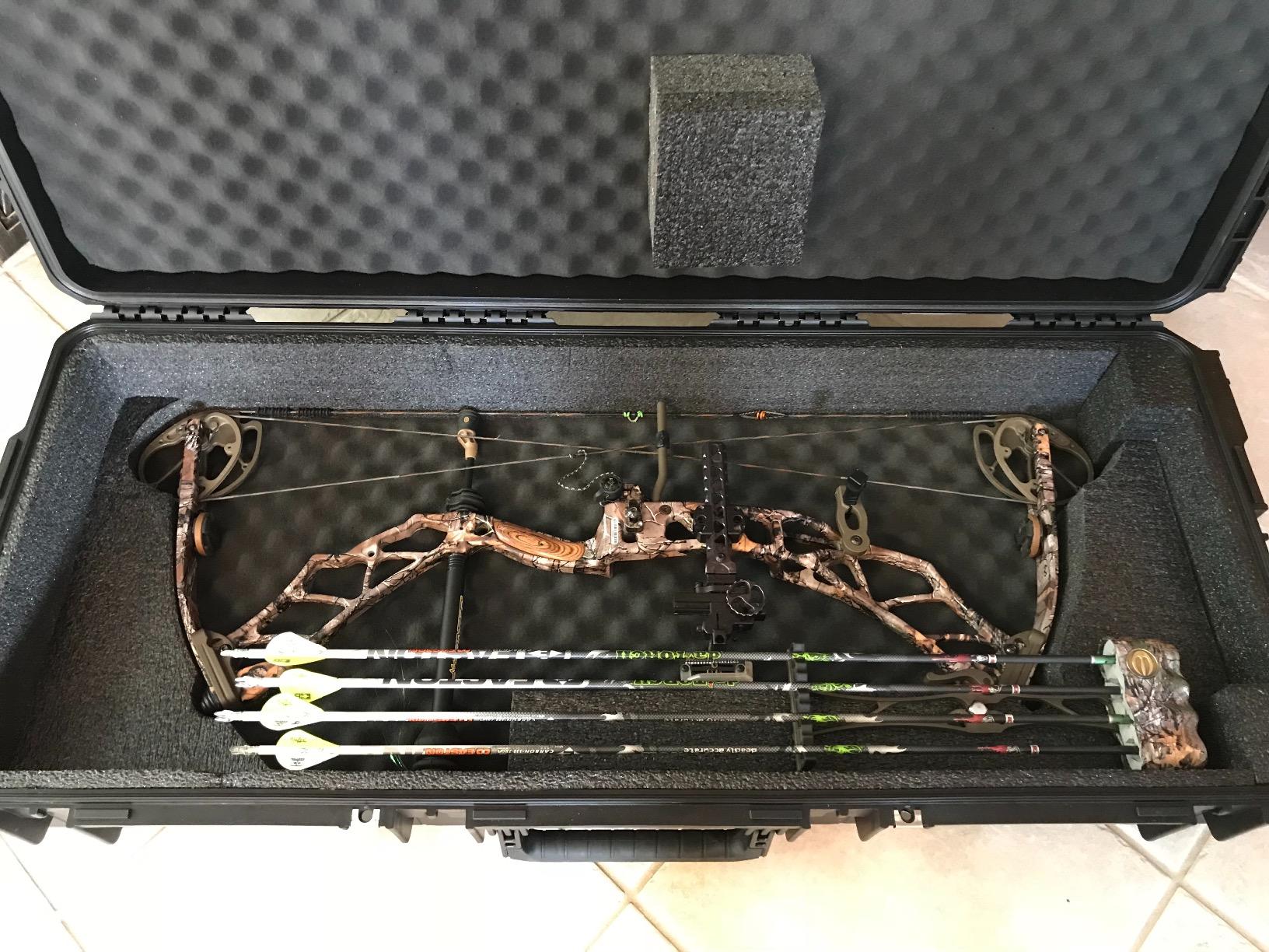 SKB Ultimate Watertight Double Bow Rifle Case, Black customer photo 2