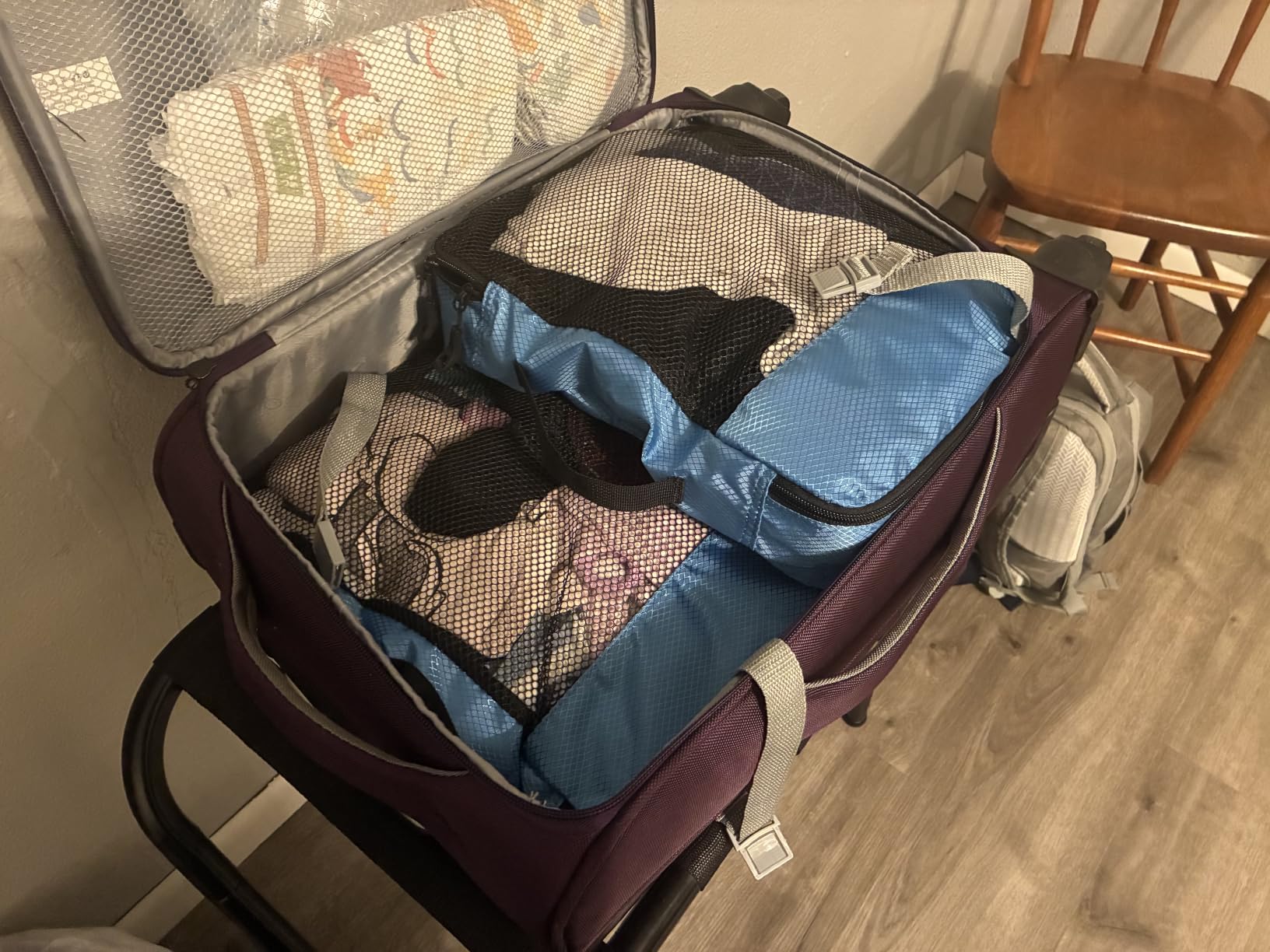 Amazon Essentials 4-Piece Slim Packing Cubes, Travel Accessories Set, Luggage Organizer, Suitcase Organizer with Double Zipper, Mesh Top, Space-Saving, Gray (Previously Amazon Basics) customer photo 1