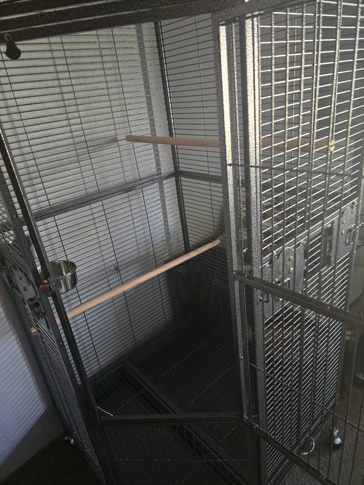 Parrot Escape Jumbo Corner Bird Cage Aviary (X-Large) customer photo 2