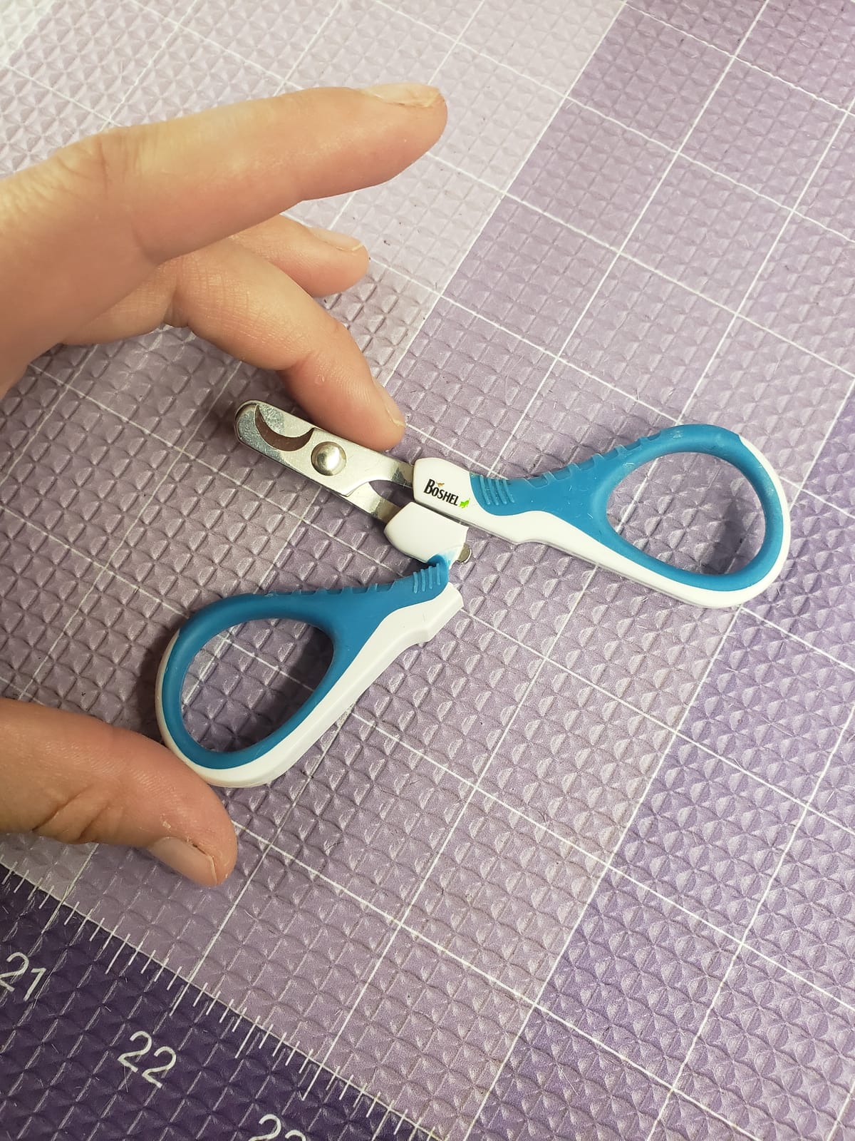 BOSHEL Cat Nail Clipper - Razor-Sharp & Angled Cat Clippers for Nails with Comfy Grip Handles. Lightweight & Safe Grooming Solution - Ideal for Smaller Pets customer photo 2