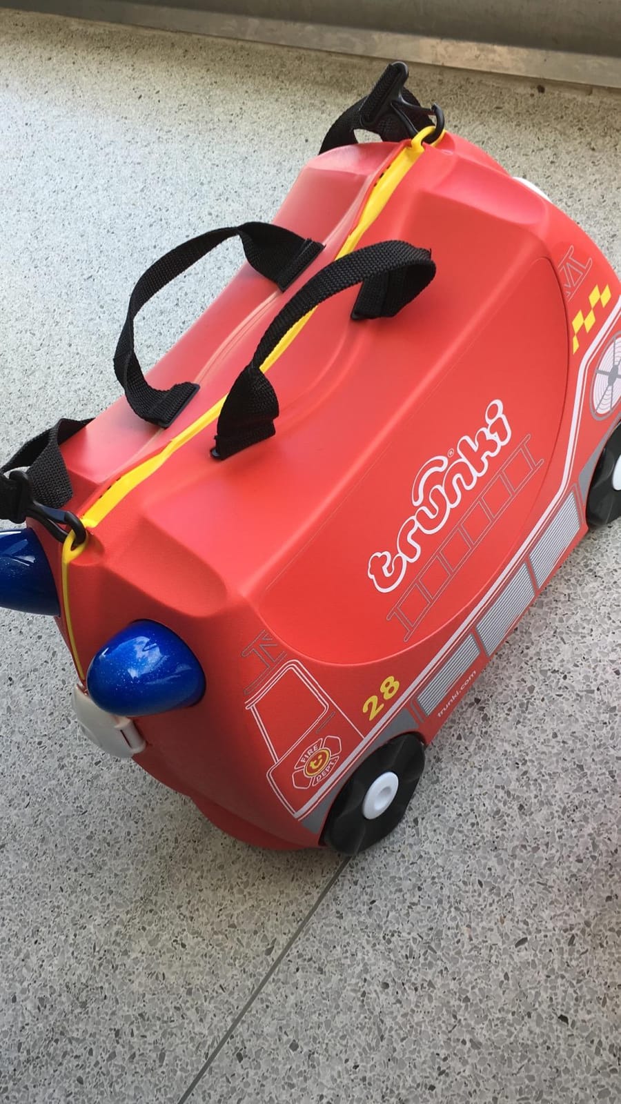 Trunki Ride-On Kids Suitcase | Tow-Along Toddler Luggage | Carry-On Cute Bag with Wheels | Kids Luggage and Airplane Travel Essentials: Pedro Pirate Ship Black customer photo 1