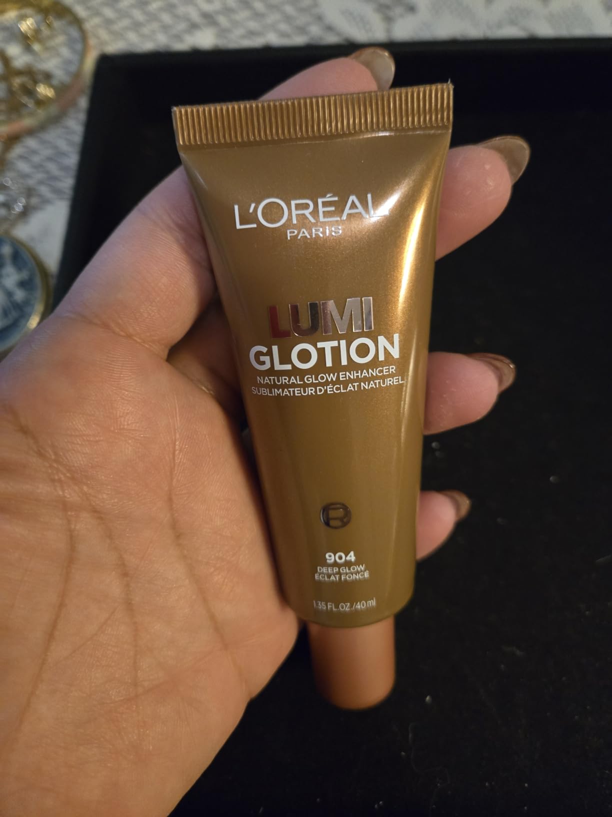 L'Oreal Paris Makeup True Match Lumi Glotion, 903 Medium, 1.35 fl oz customer photo 1